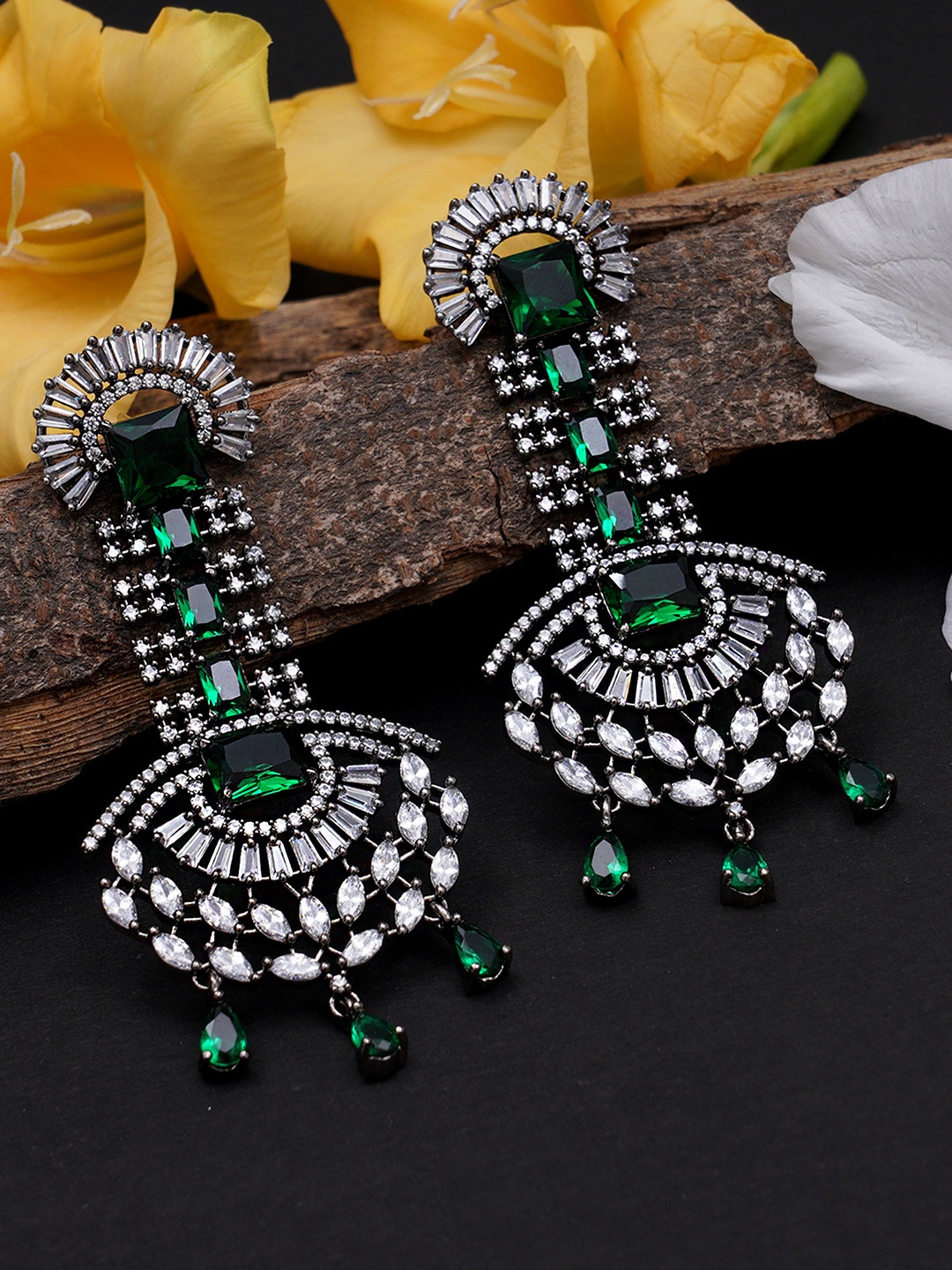 

KARATCART Green & White Floral Studded Drop Earrings