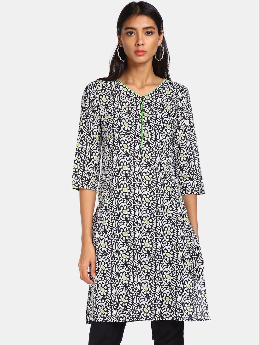 

Karigari Women Black Floral Printed Kurta