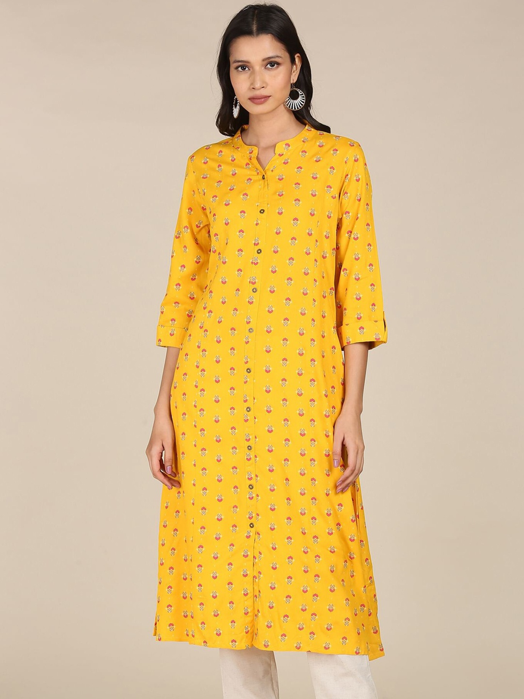 Karigari Women Yellow Geometric Printed Mirror Work Kurta