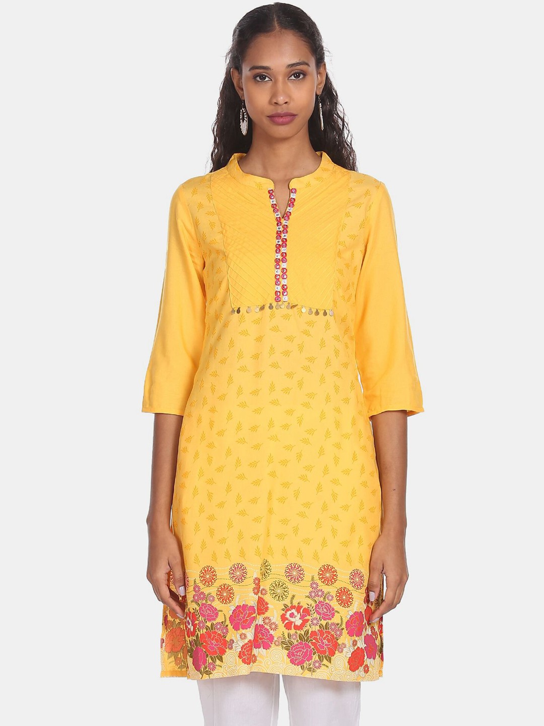 

Karigari Women Yellow Floral Printed Kurta