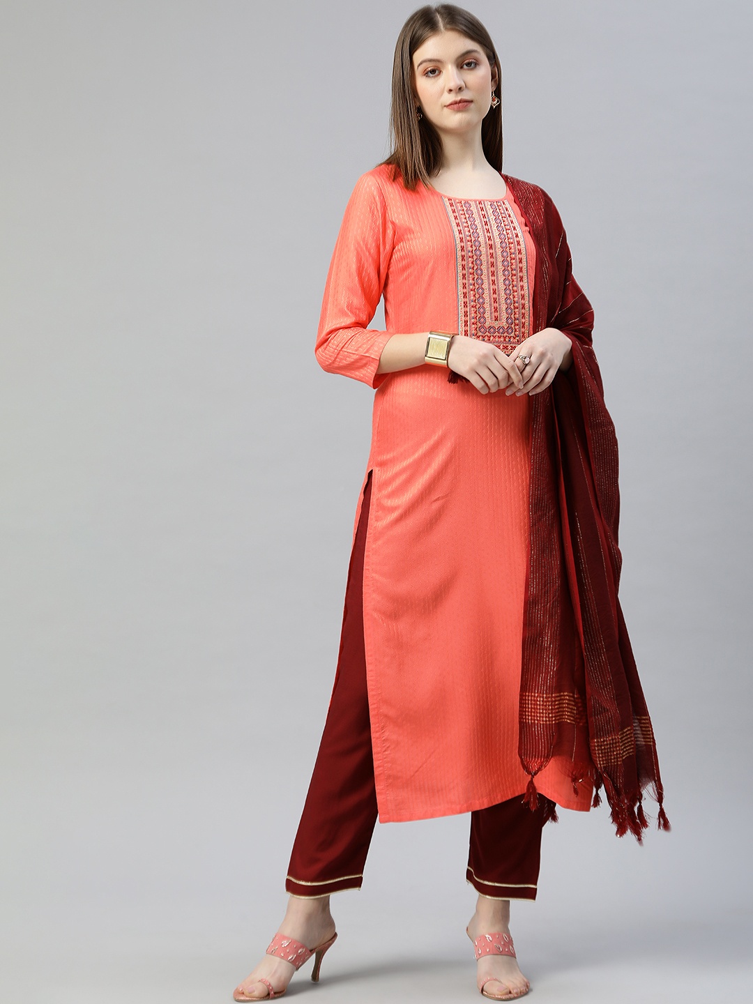 

SheWill Women Peach-Coloured Ethnic Motifs Embroidered Thread Work Dobby Kurta & Trousers