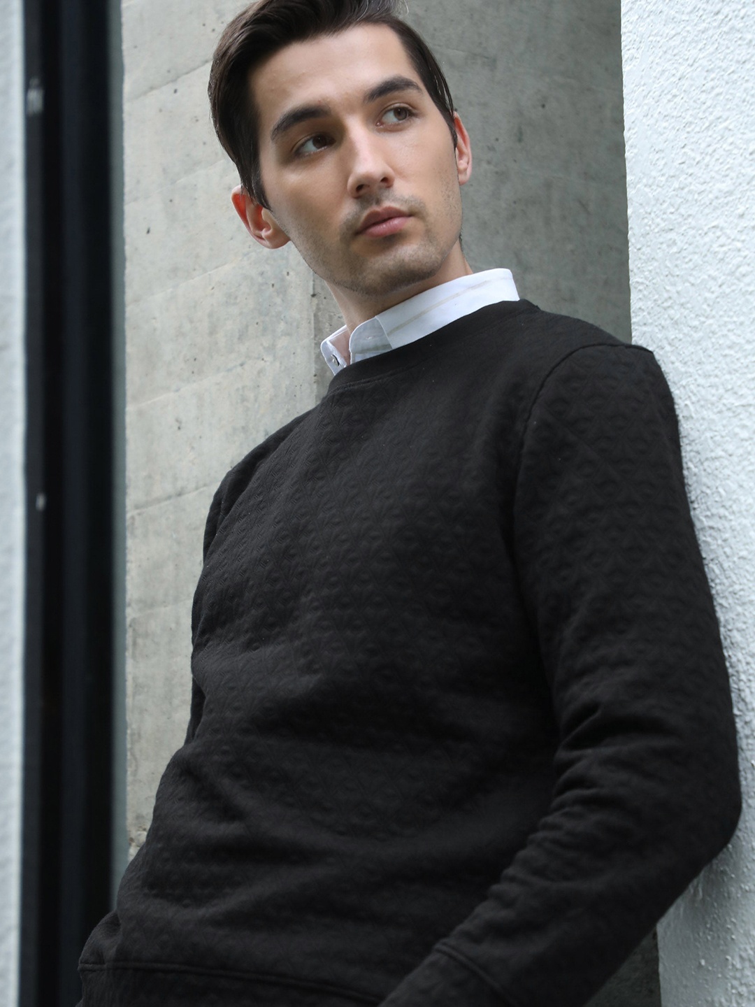 

RARE RABBIT Men Tony Slim Fit Solid Sweatshirt, Black