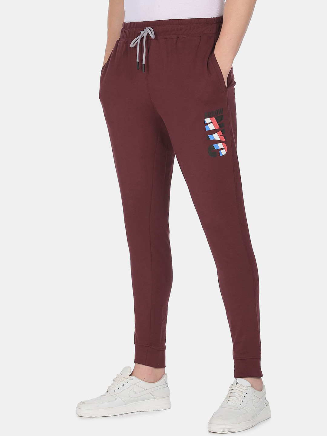 

Arrow Sport Men Maroon & White Solid Straight Fit Pure Cotton Joggers