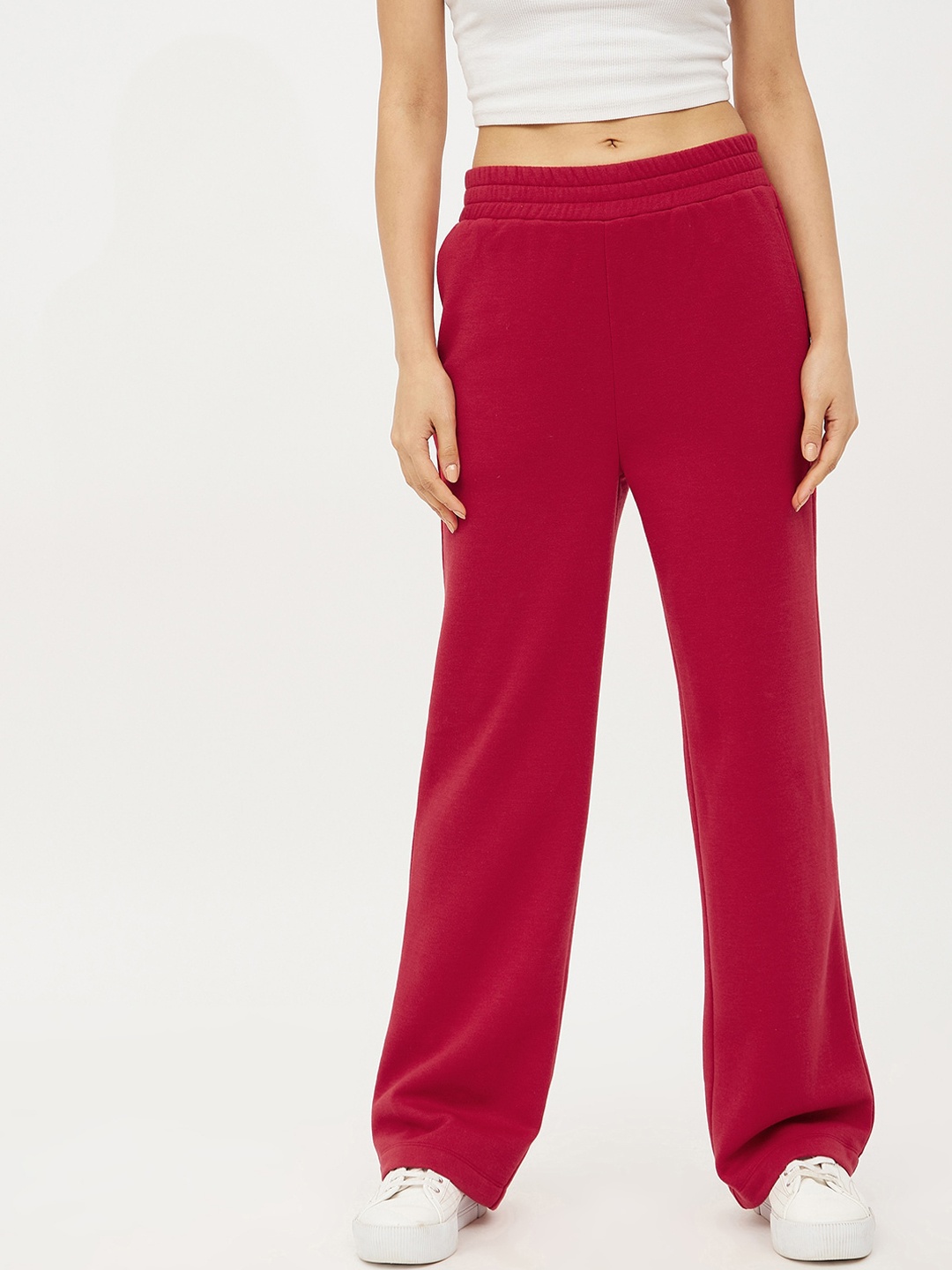 

Harpa Woman Red Joggers