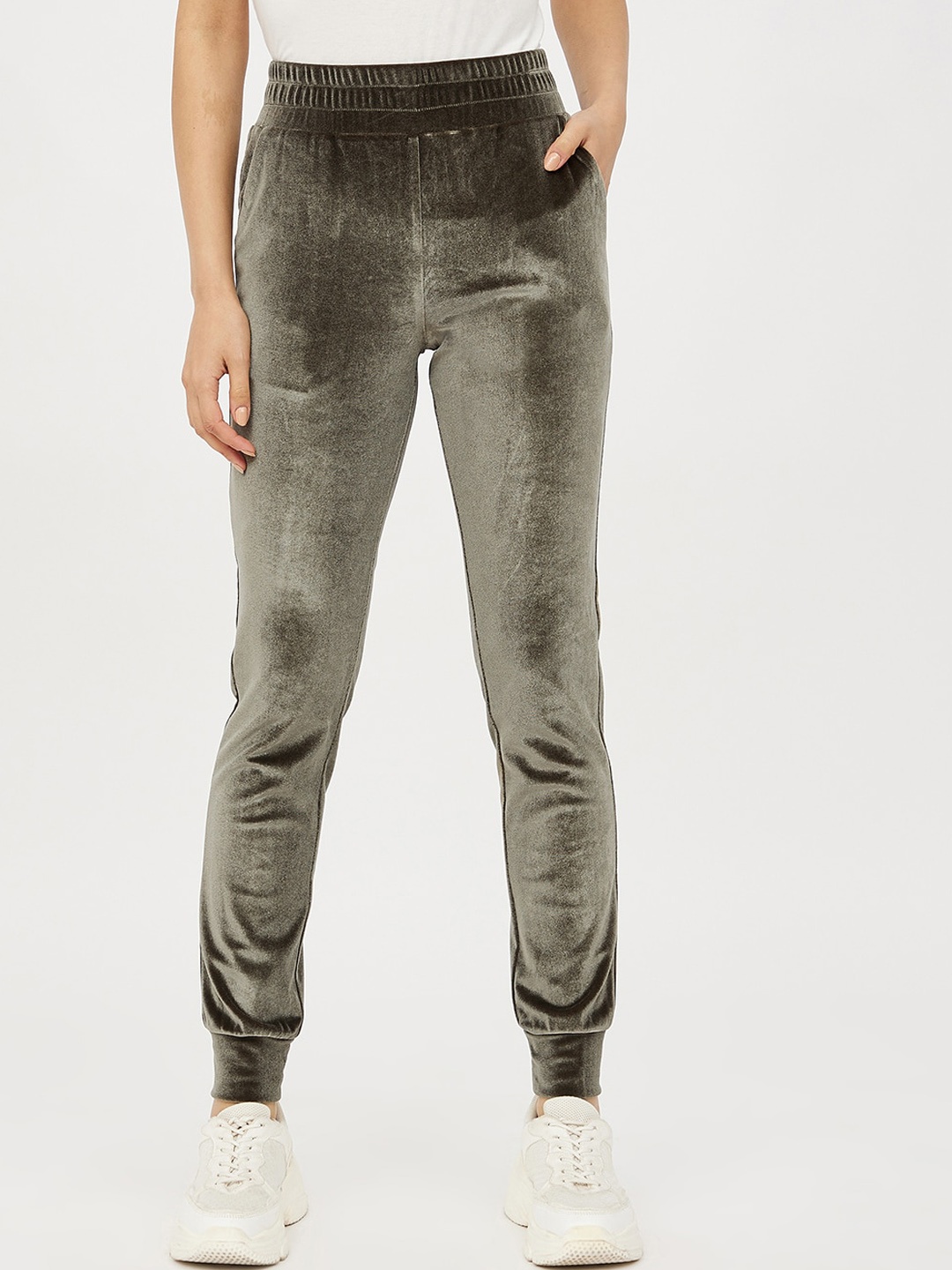 

Harpa Women Olive Green Solid Velvet Joggers