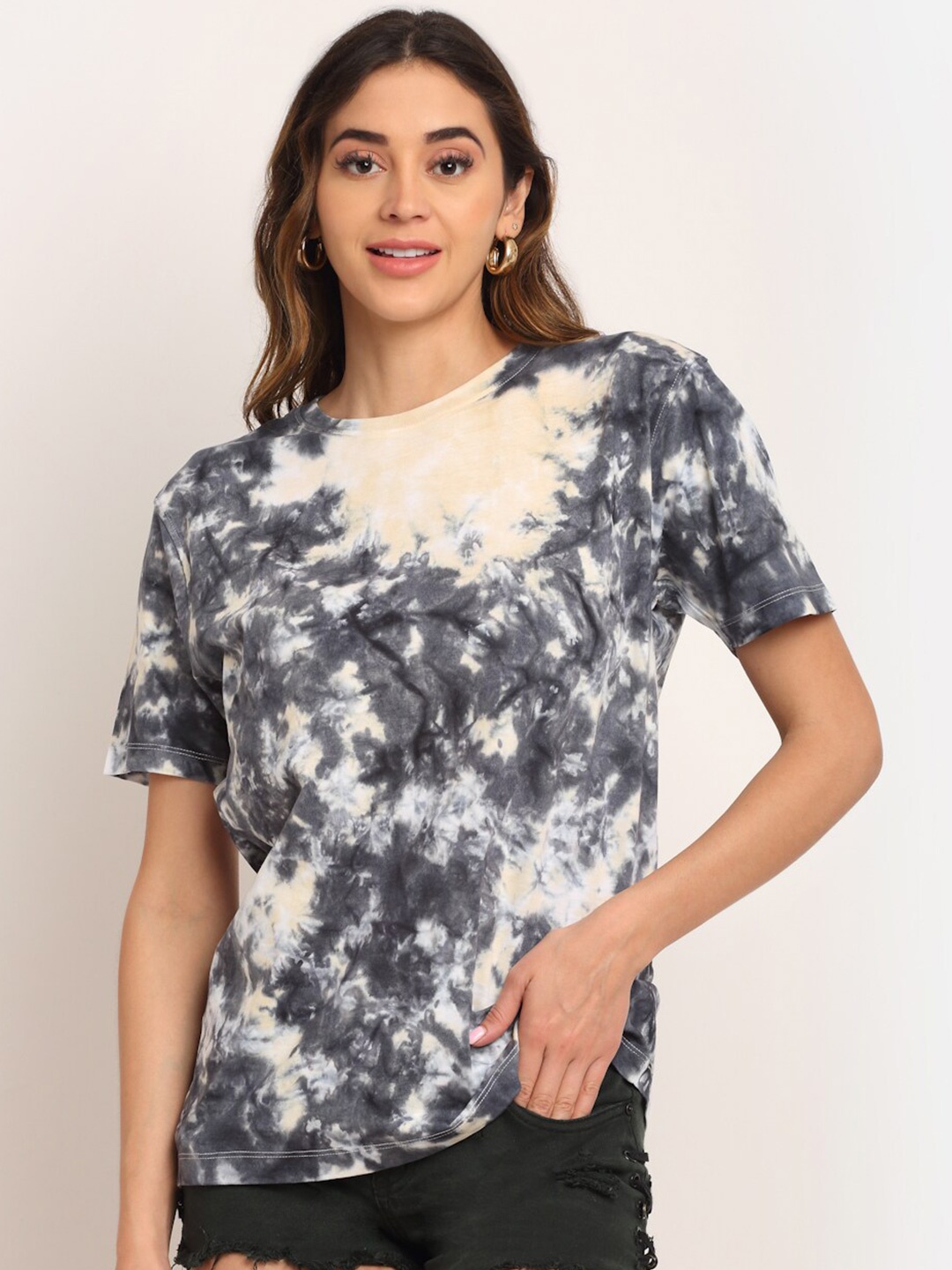 

Ennoble Women Multicoloured Tie and Dye Dyed Loose T-shirt, Multi