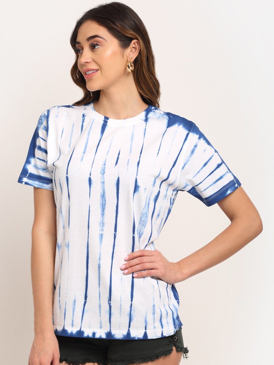 

Ennoble Women Blue Tie and Dye Loose T-shirt