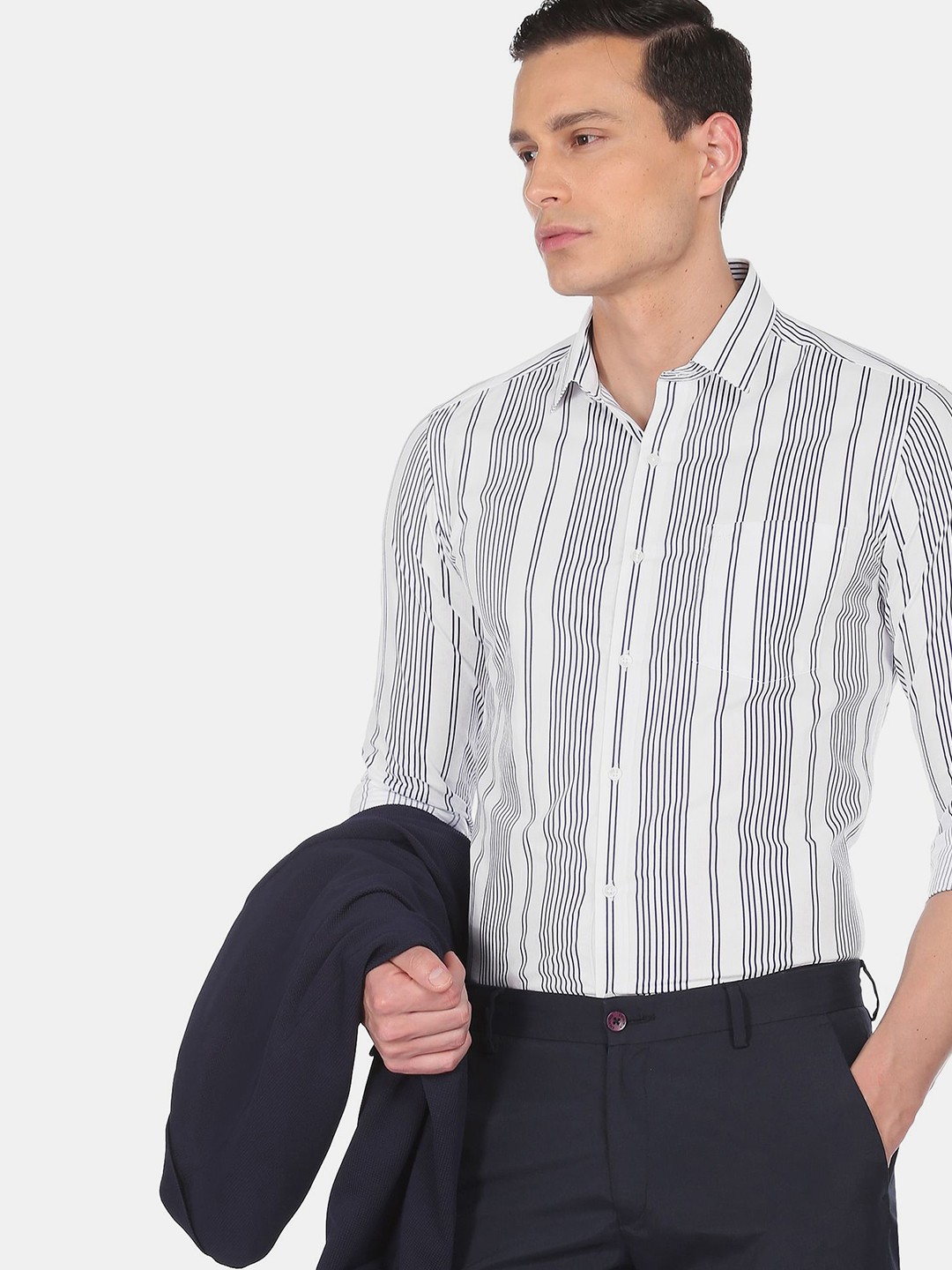

Arrow Sport Men White & Blue Slim Fit Striped Casual Shirt