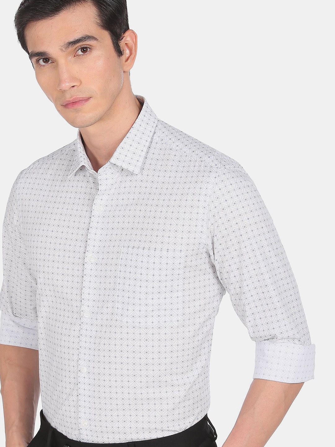 

Arrow Sport Men White & Grey Slim Fit Printed Casual Shirt