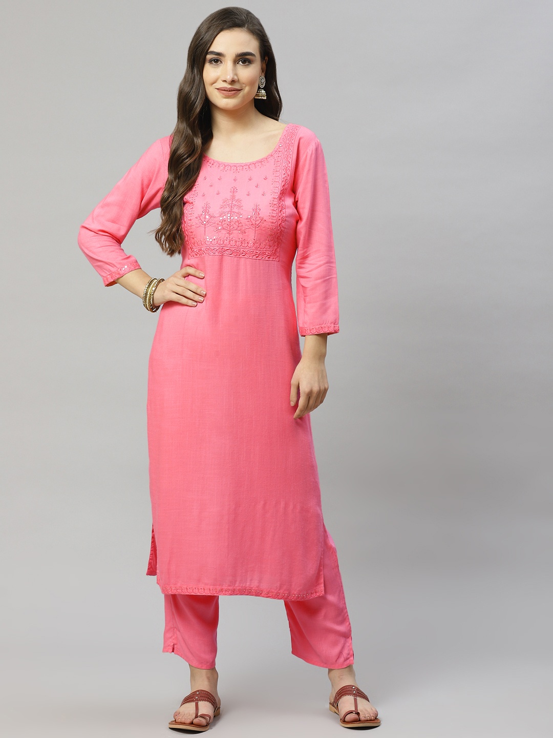 

HIGHLIGHT FASHION EXPORT Women Pink Kurta with Trousers