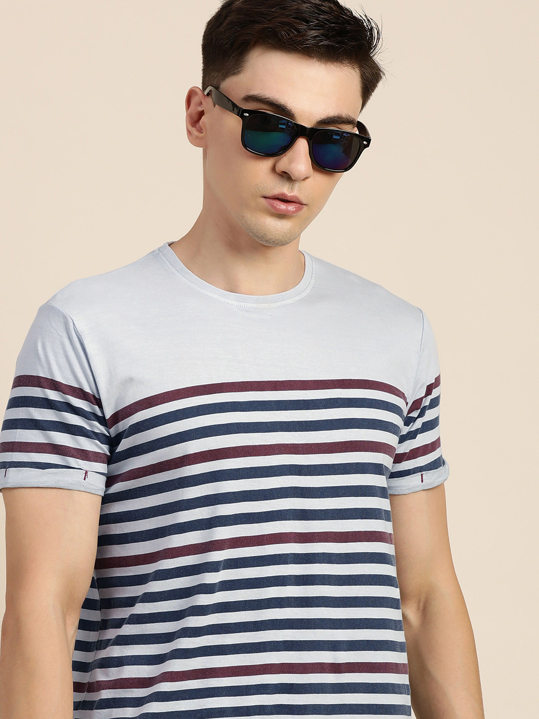 

Difference of Opinion Men Blue & Burgundy Pure Cotton Striped T-shirt