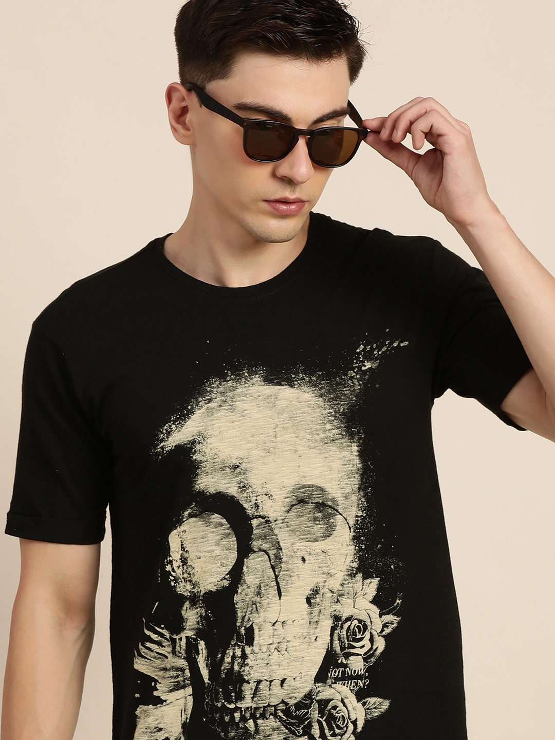 

Difference of Opinion Men Black Pure Cotton Printed T-shirt