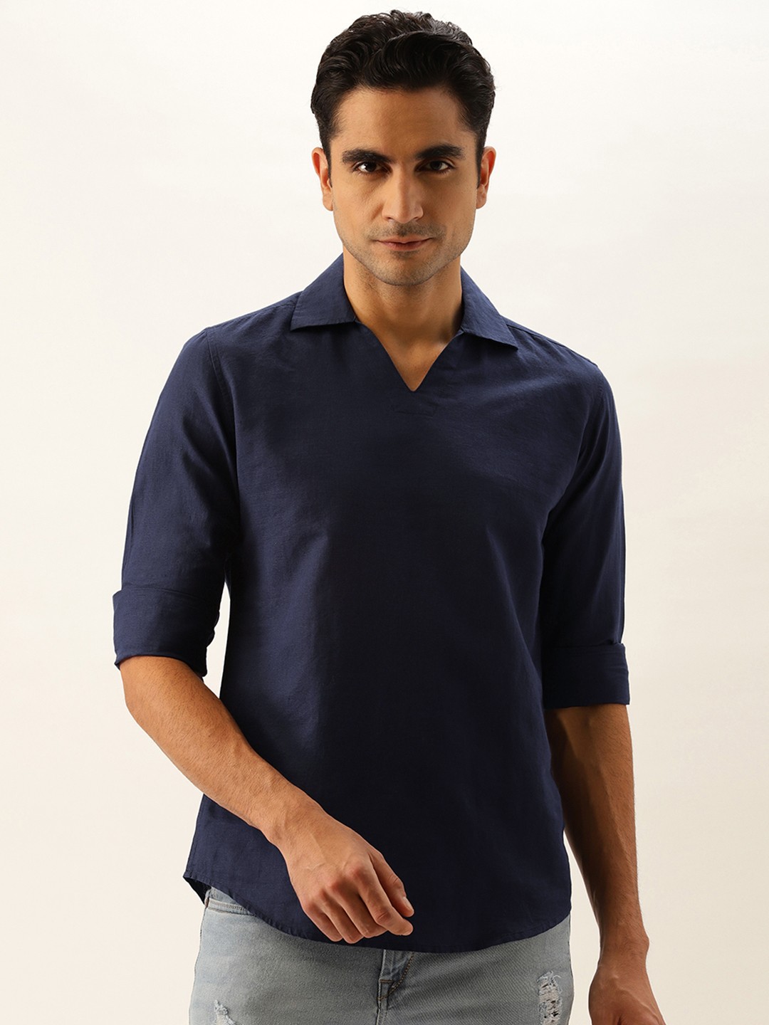 

Bene Kleed Men Navy Blue Solid Straight Kurta