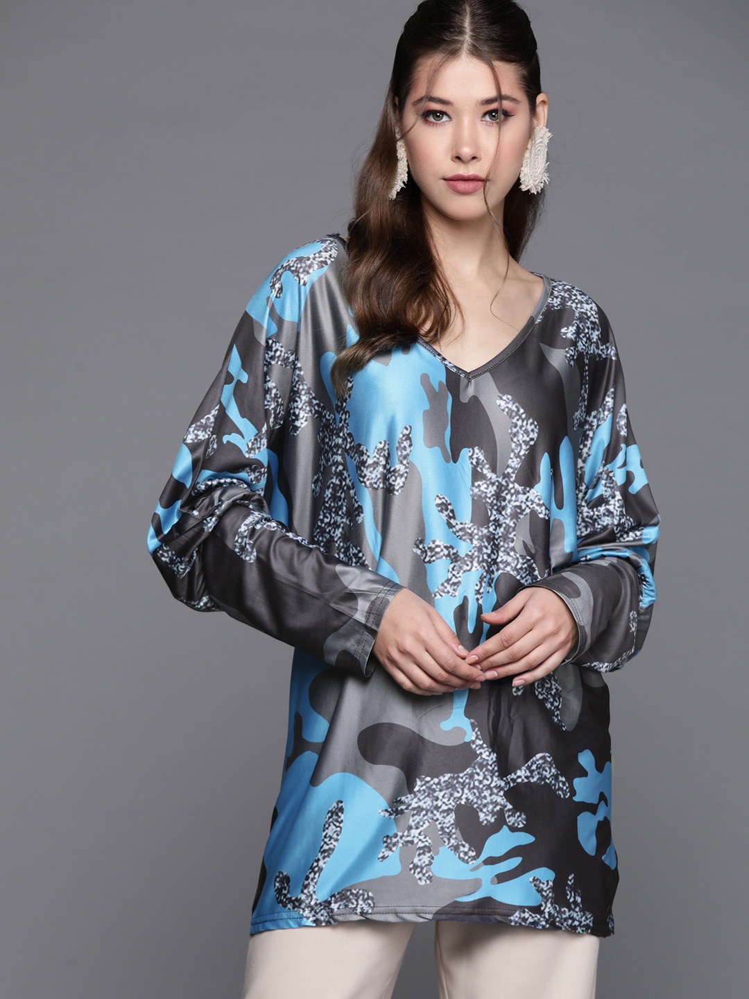

JC Mode Women Blue & Black Animal Print Camouflage LonglineTop