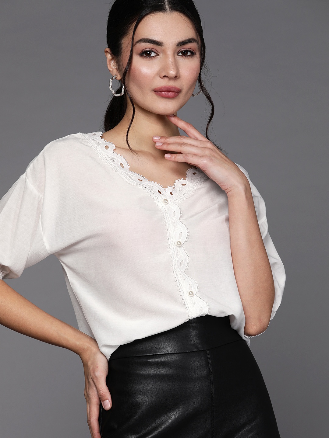 

JC Mode White Solid Lace Detail Top
