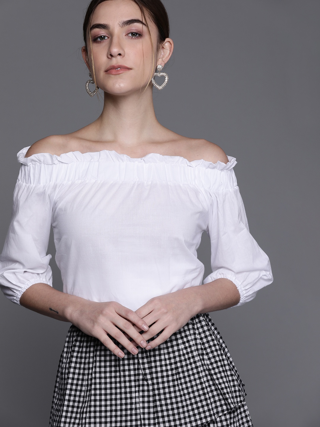 

JC Mode White Solid Off-Shoulder Top