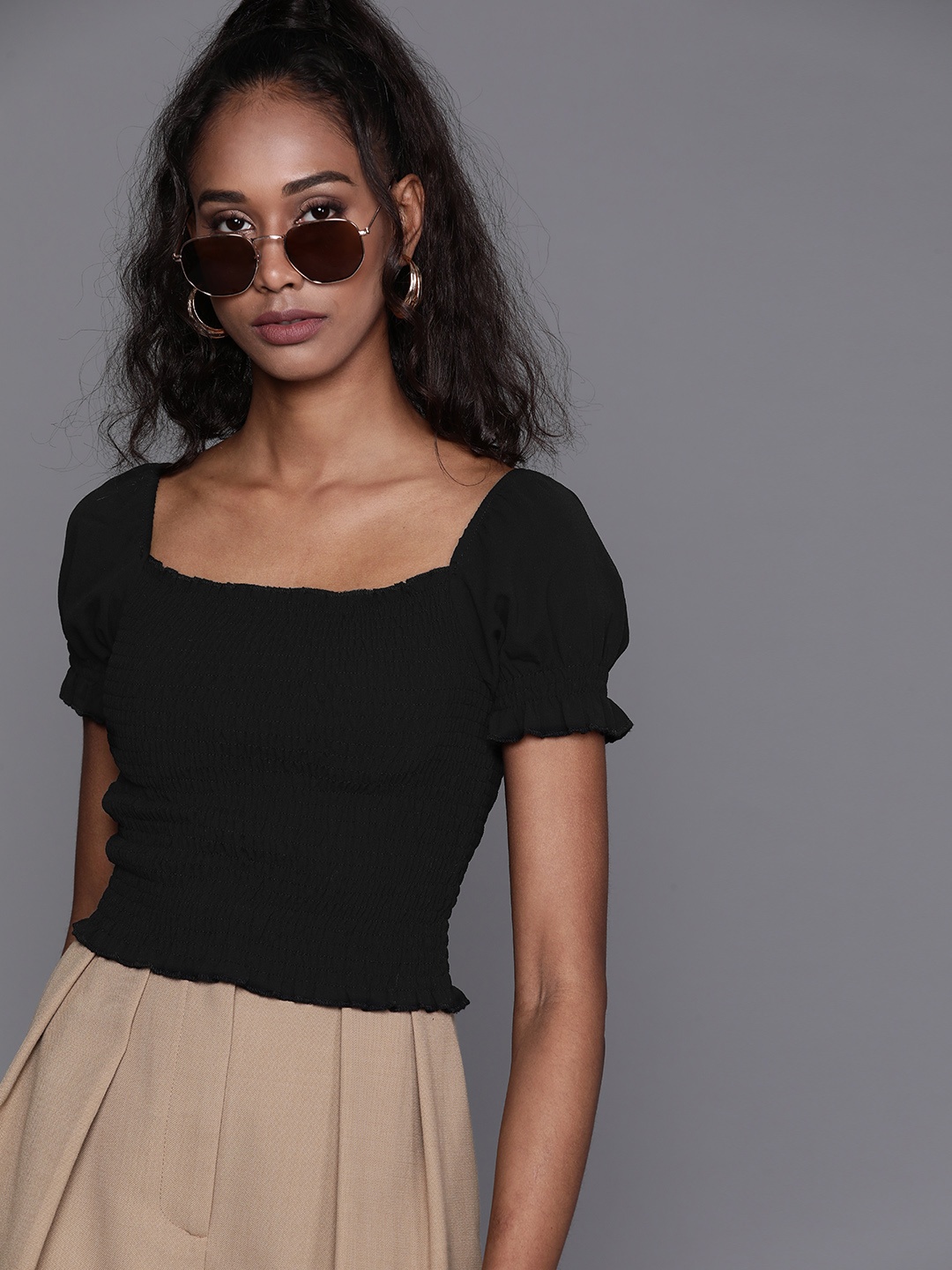 

JC Mode Black Solid Smocked Top