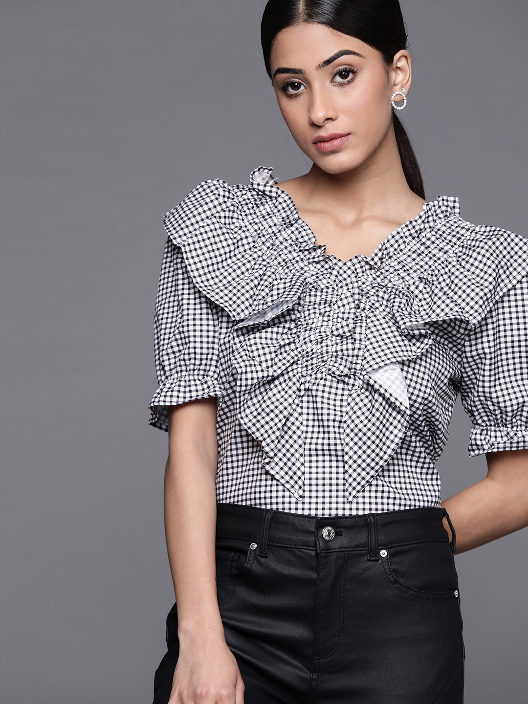 

JC Mode Women Black & White Checked Ruffles Top