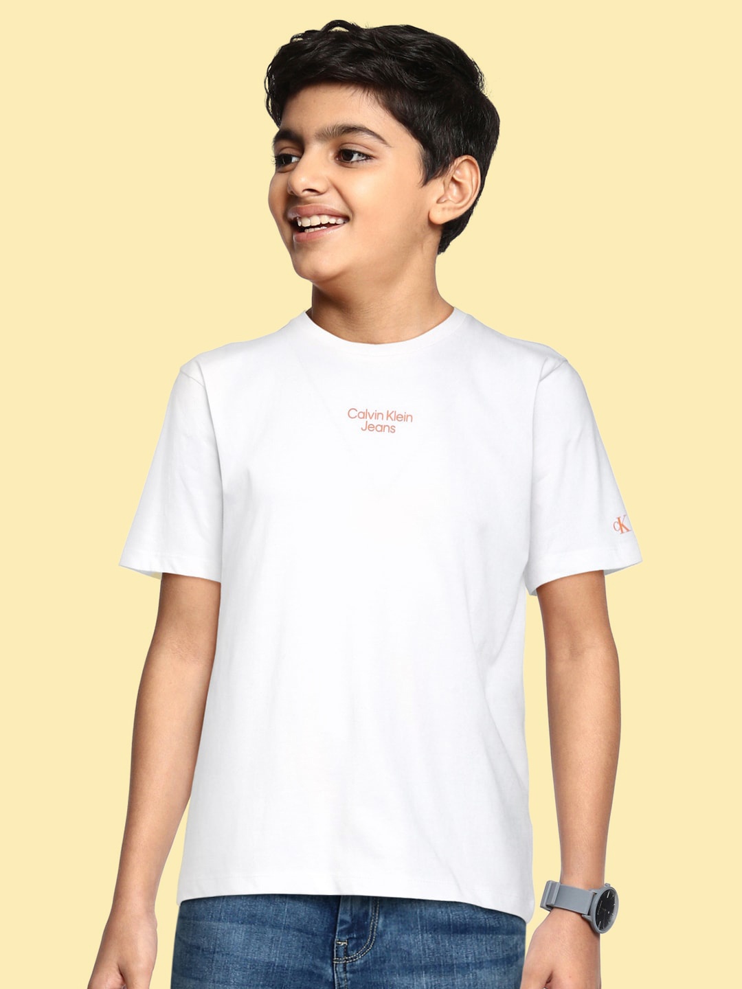 

Calvin Klein Jeans Boys White Brand Logo Pure Cotton T-shirt