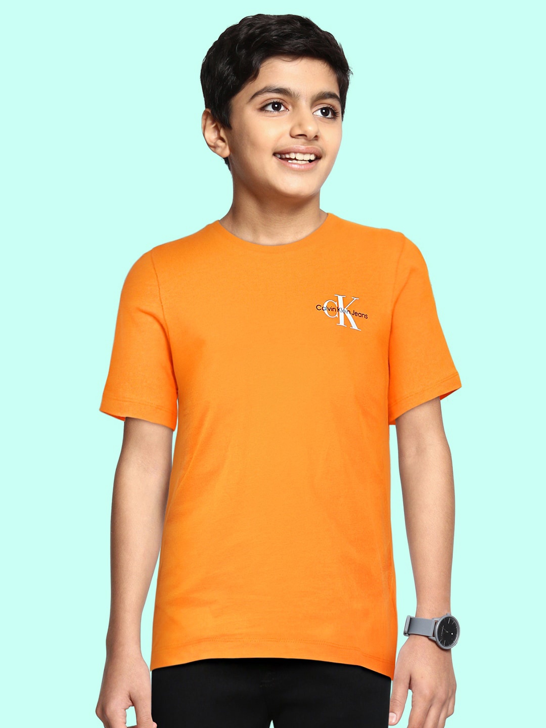 

Calvin Klein Jeans Boys Orange Brand Logo Pure Cotton T-shirt