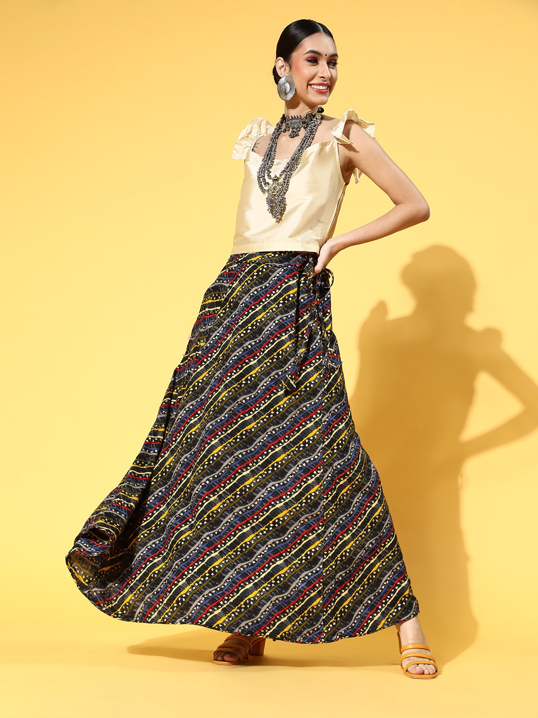 

InWeave Women Stylish Black Solid Indie Print Co-Ords
