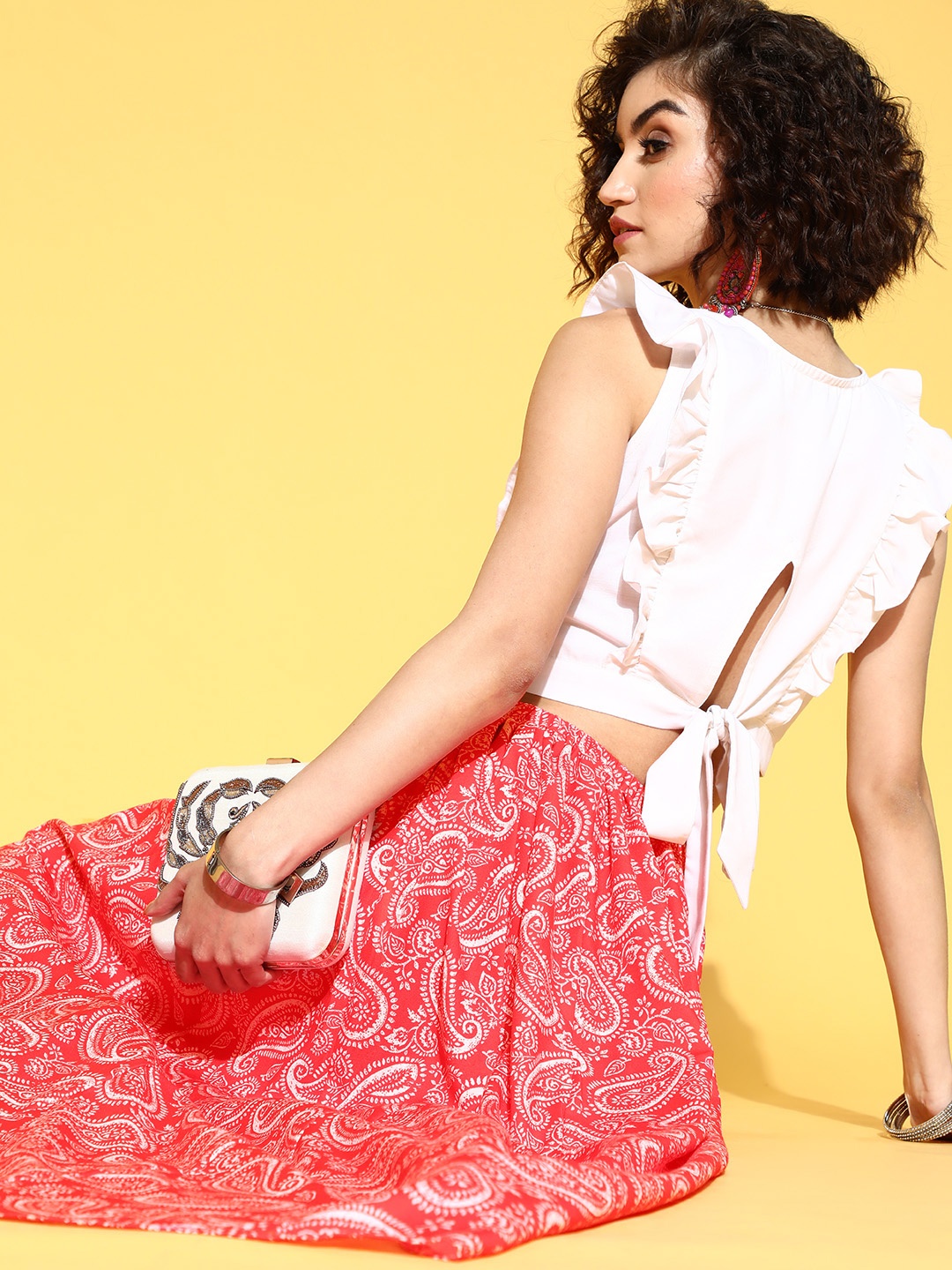 

Os Women Off White & Red Printed Crop Top with Skirt