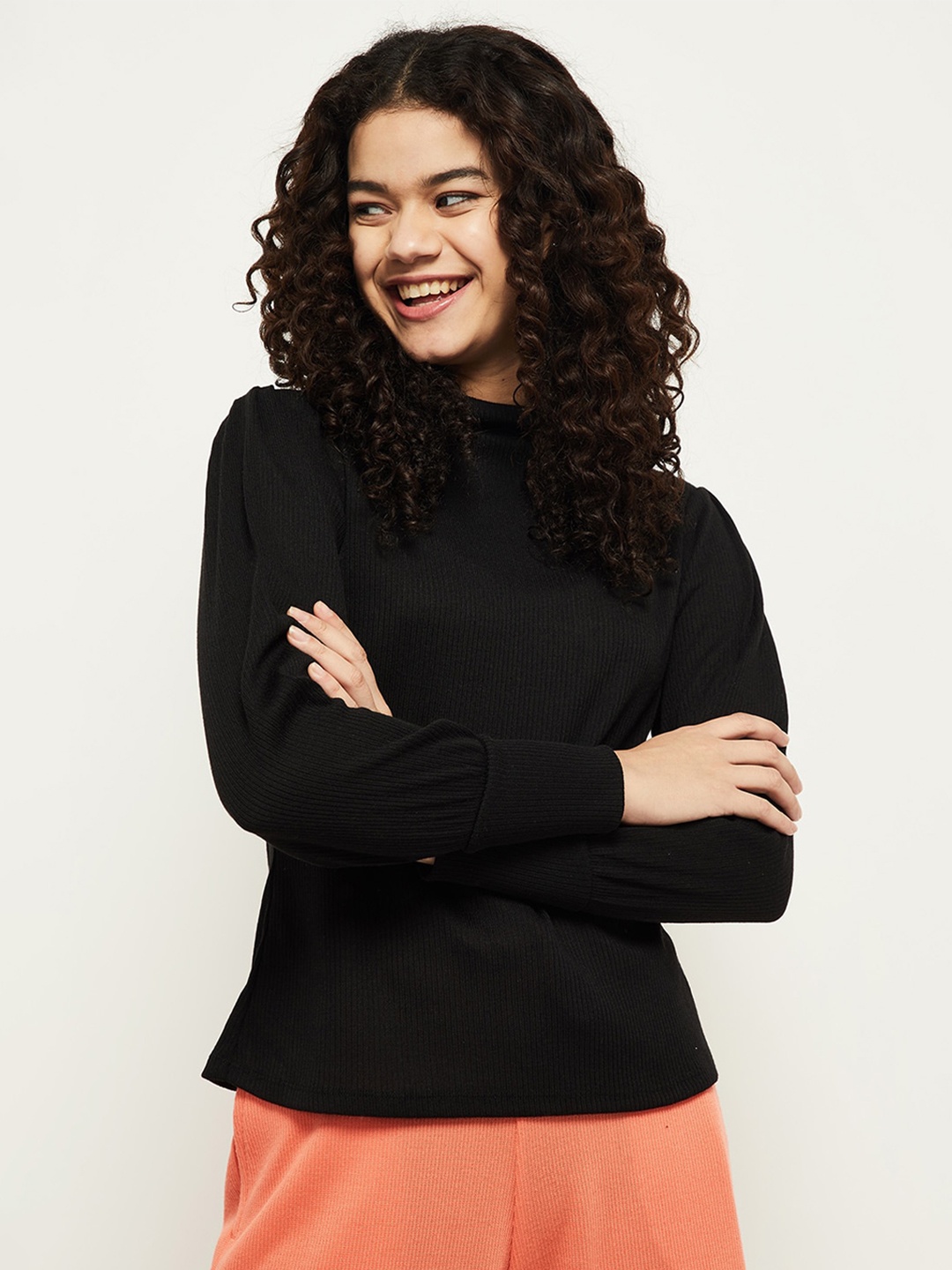 

max Woman Black Top