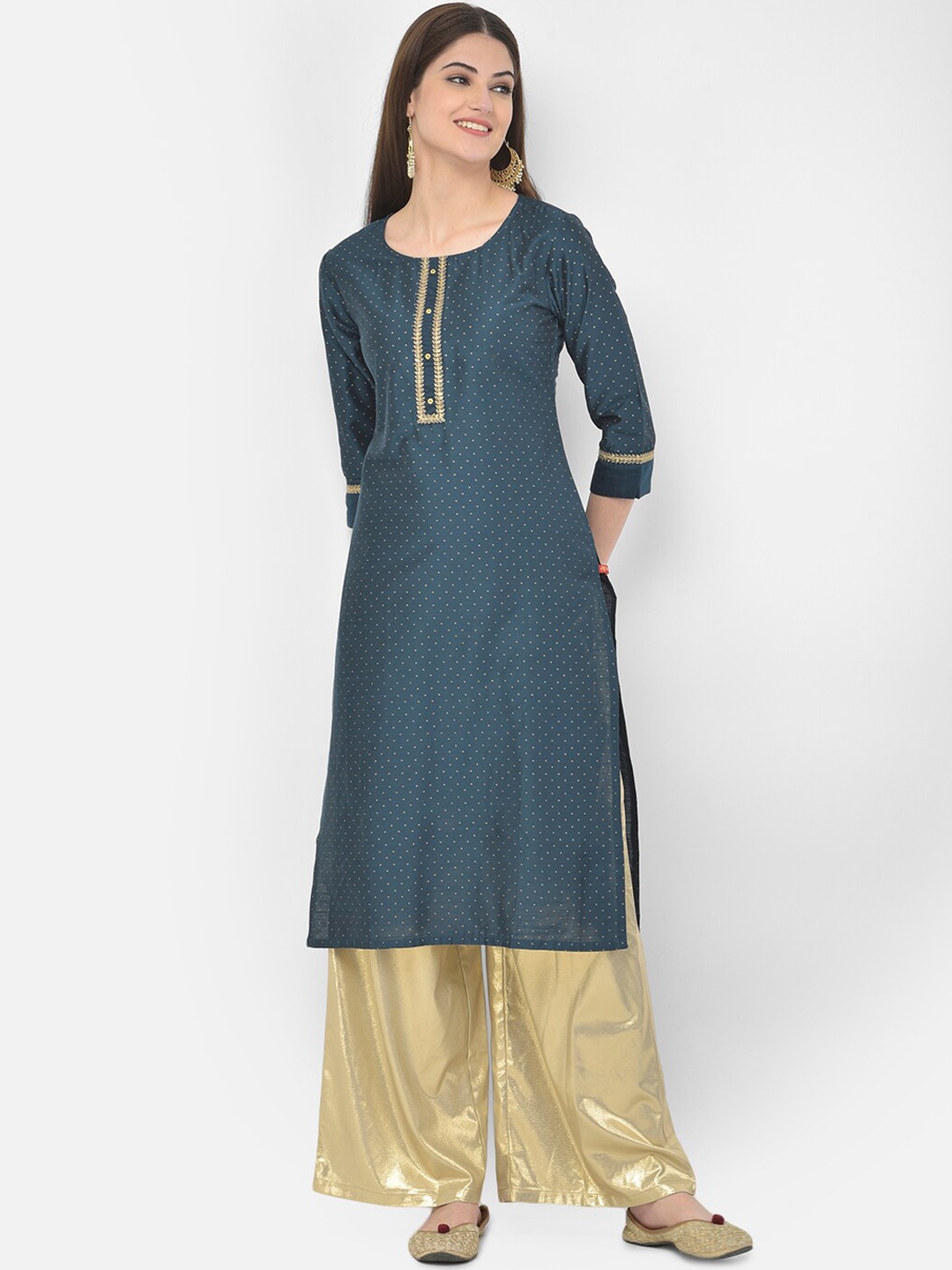 

Span Women Blue Embroidered Straight Kurta