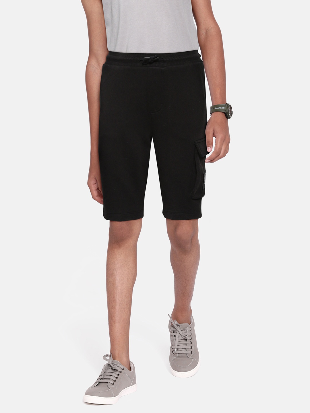 

Calvin Klein Jeans Boys Black Pure Cotton Shorts