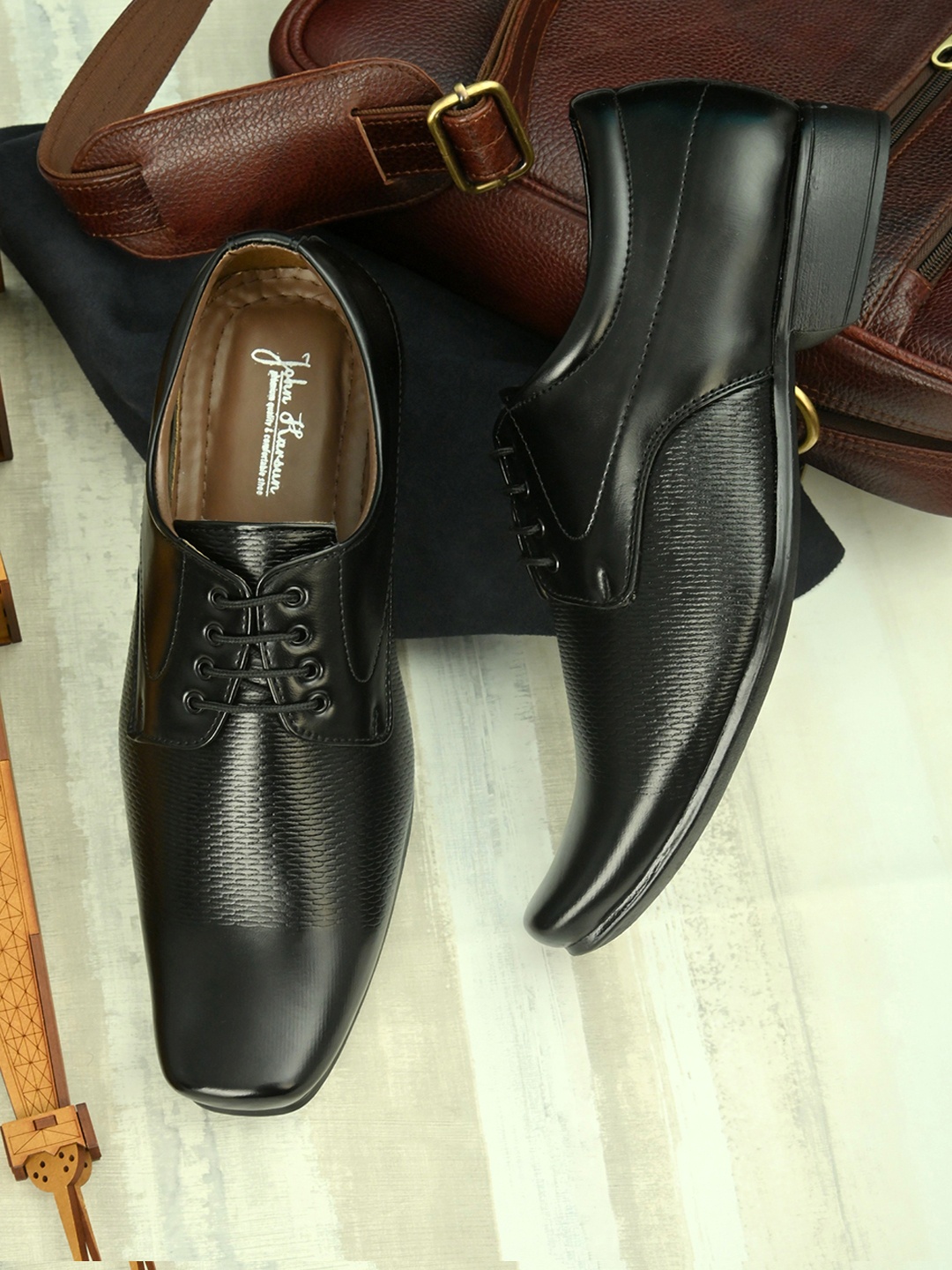 

John Karsun Men Black Formal Shoes