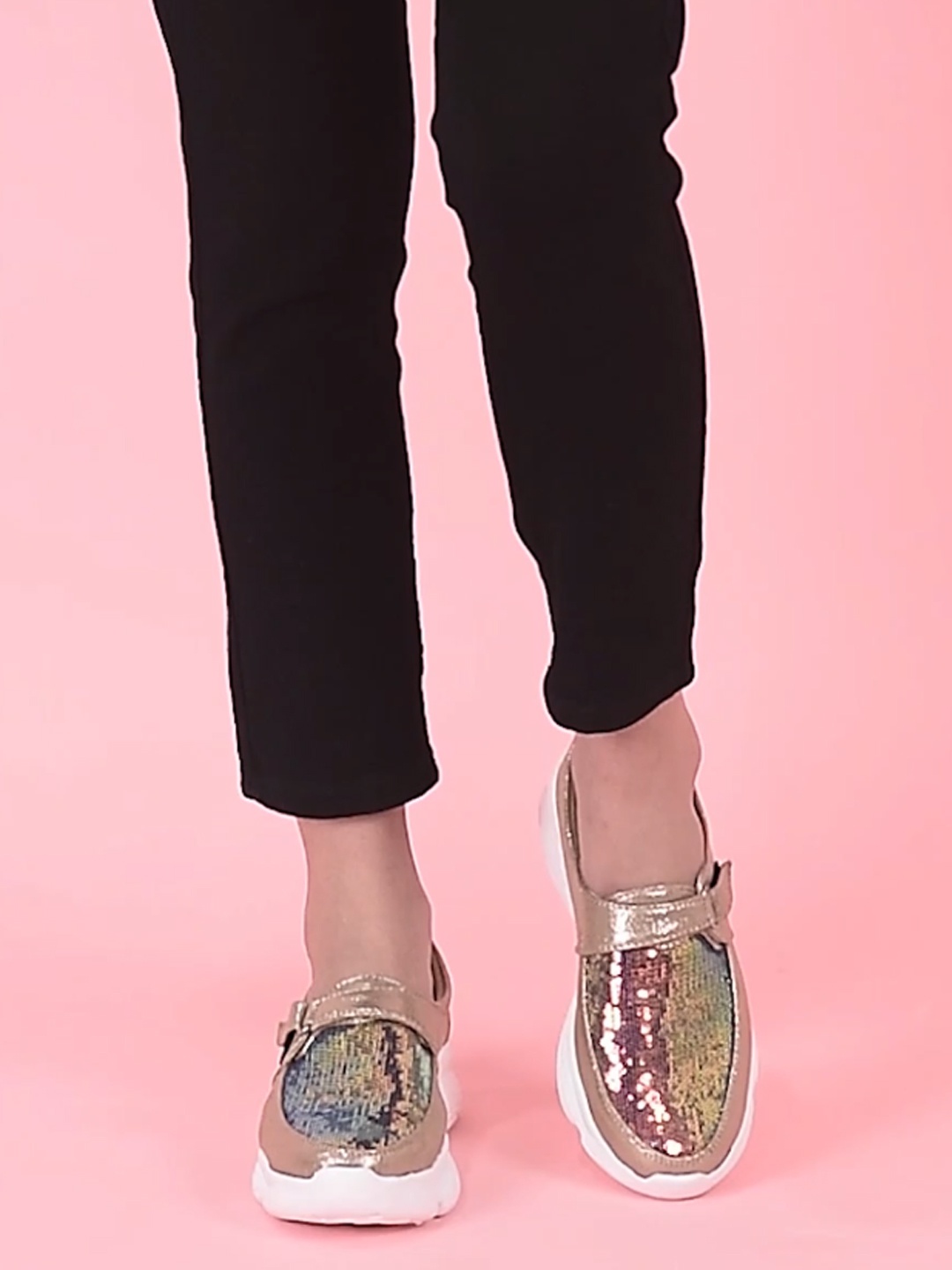 

FAUSTO Woman Gold-Toned PU Slip-On Sneakers