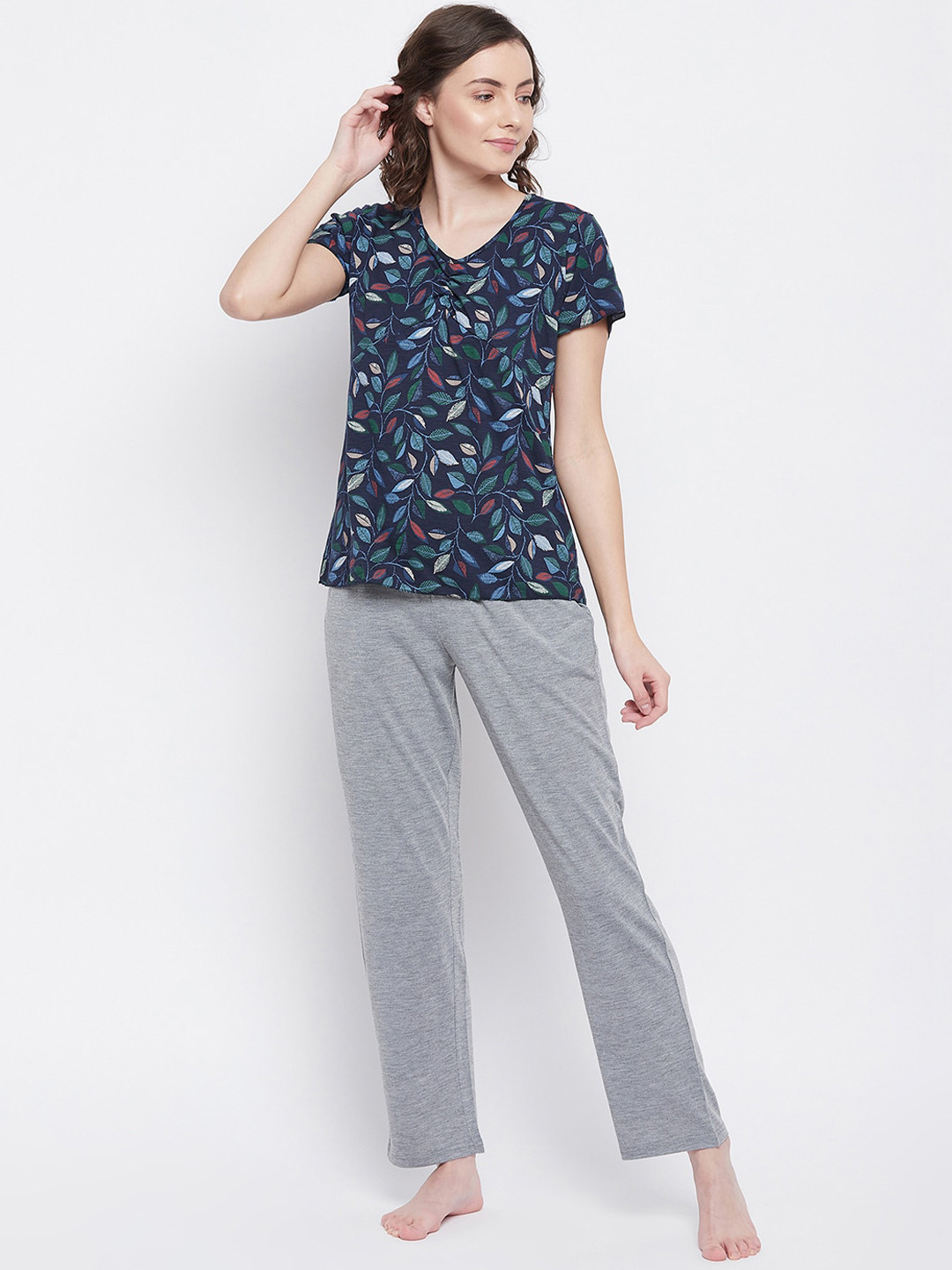 

Clovia Women Multicoloured Printed Night suit, Multi