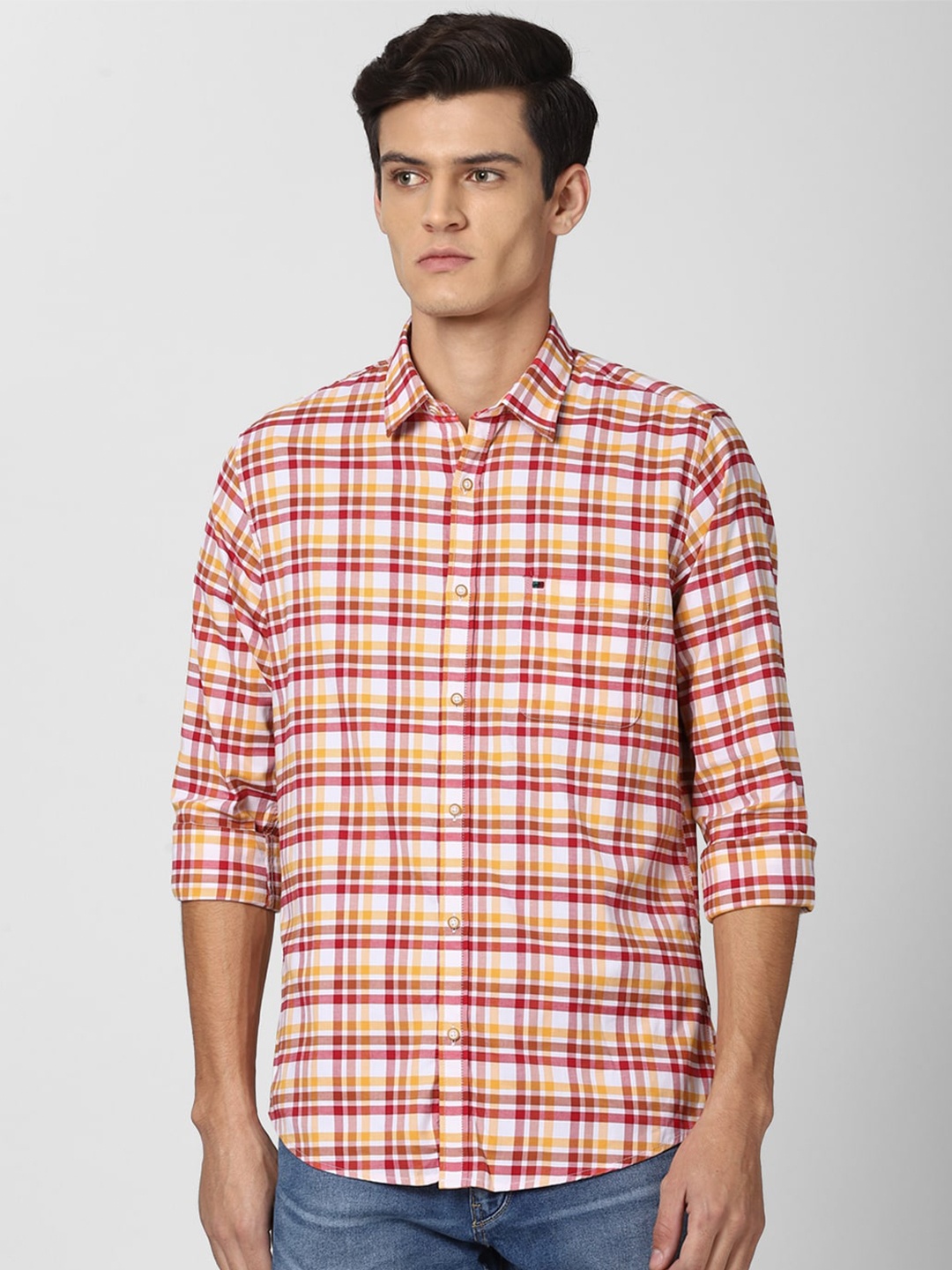 

Peter England Casuals Men Red Slim Fit Checked Casual Shirt