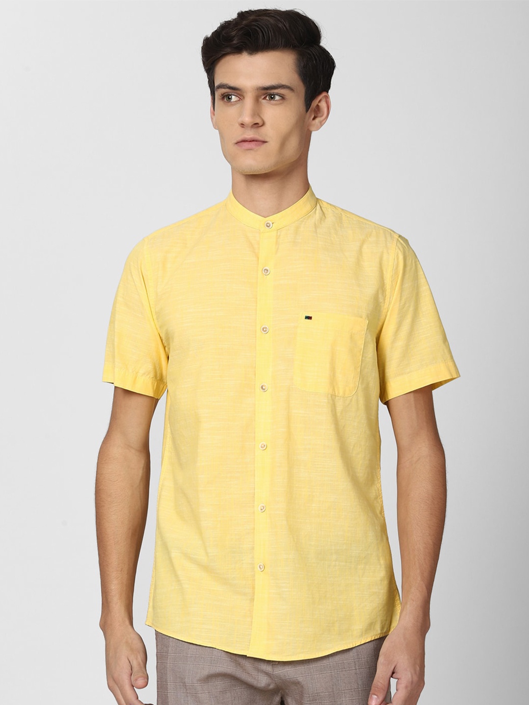 

Peter England Casuals Men Yellow Slim Fit Casual Shirt