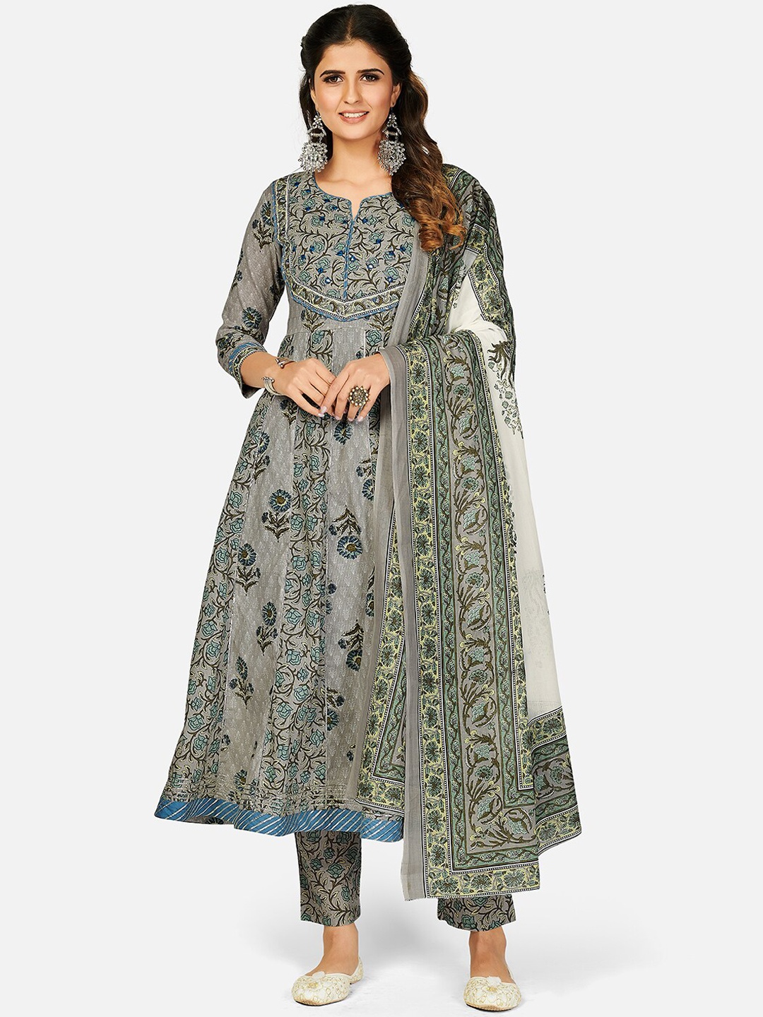 

Vbuyz Women Grey Floral Printed Pleated Pure Cotton Kurta with Trousers & With Dupatta