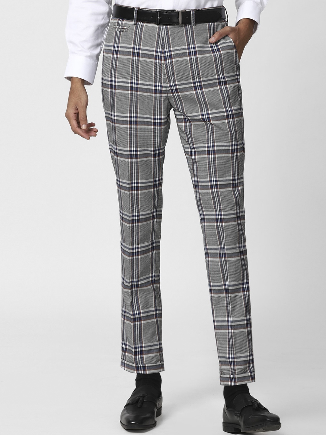 

Peter England Men Grey Checked Trousers