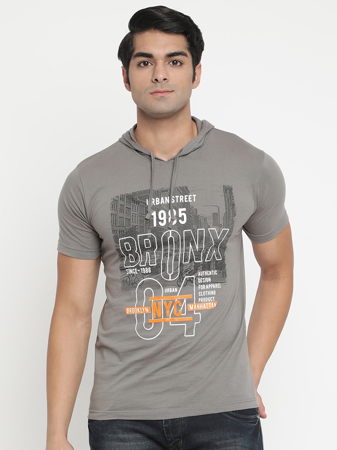 

V2 Value & Variety Men Grey Printed Pure Cotton T-shirt