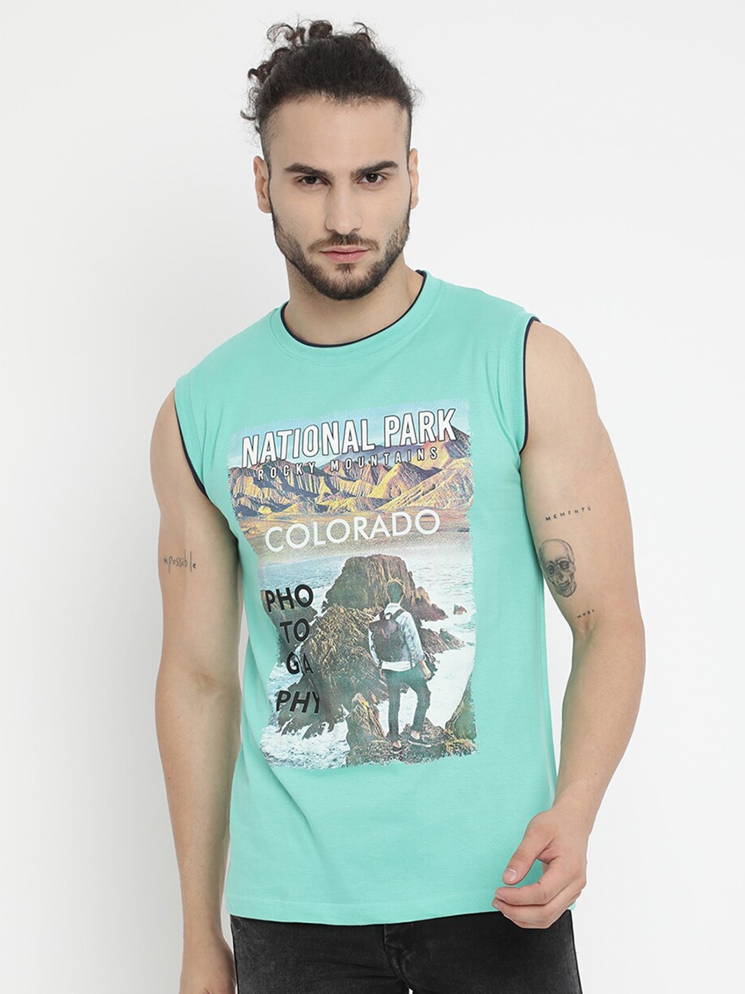

V2 Value & Variety Men Blue Printed T-shirt