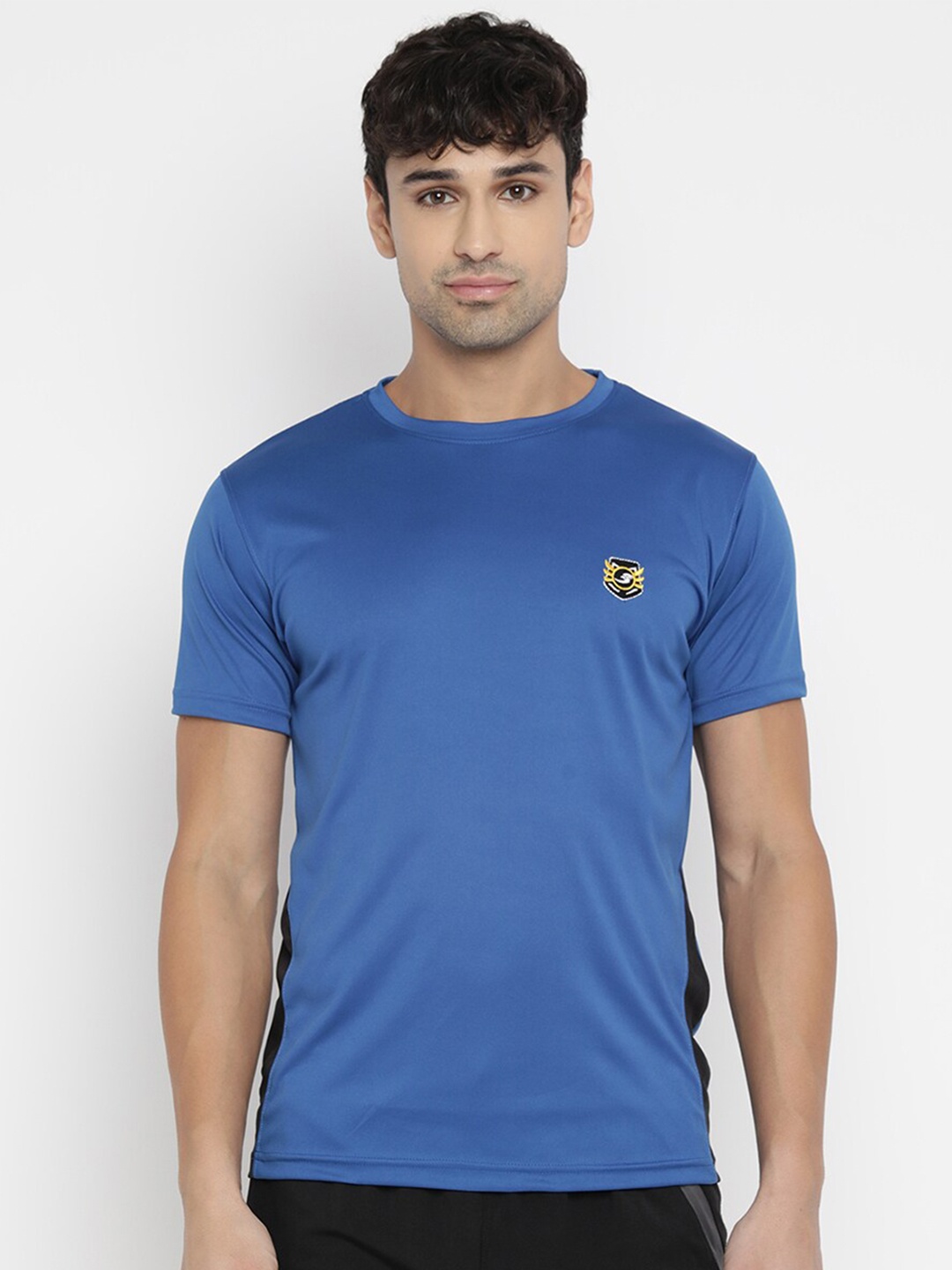 

V2 Value & Variety Men Blue & Black Solid Round Neck T-shirt