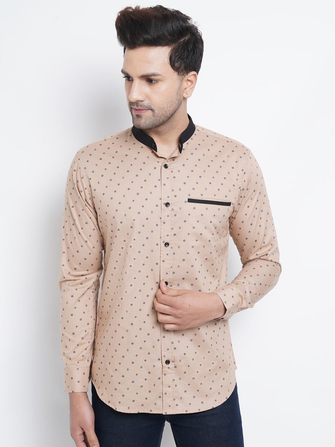 

Purple State Men Beige Slim Fit Printed Casual Shirt