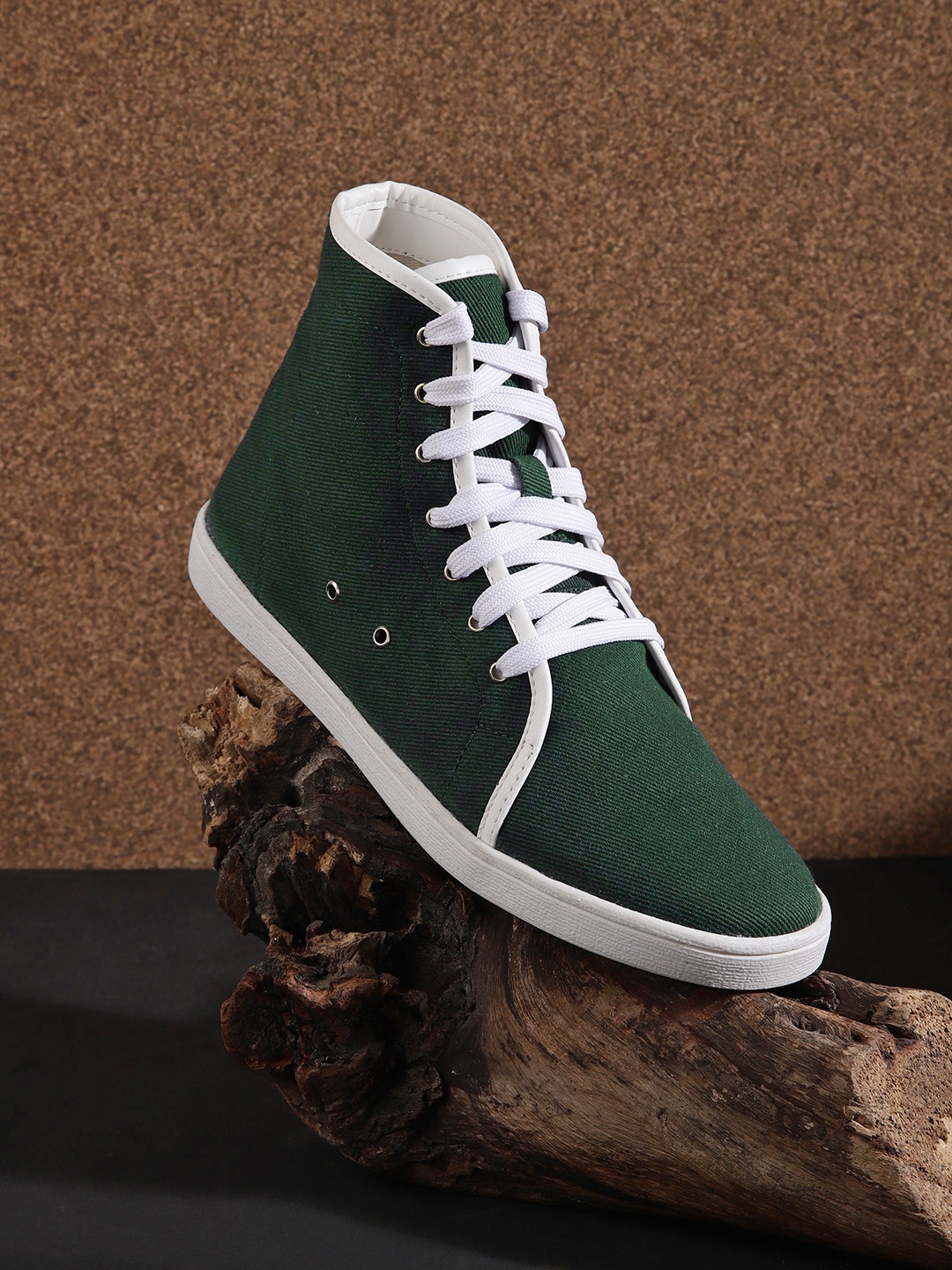 

Roadster Women Green Solid Mid-Top Sneakers