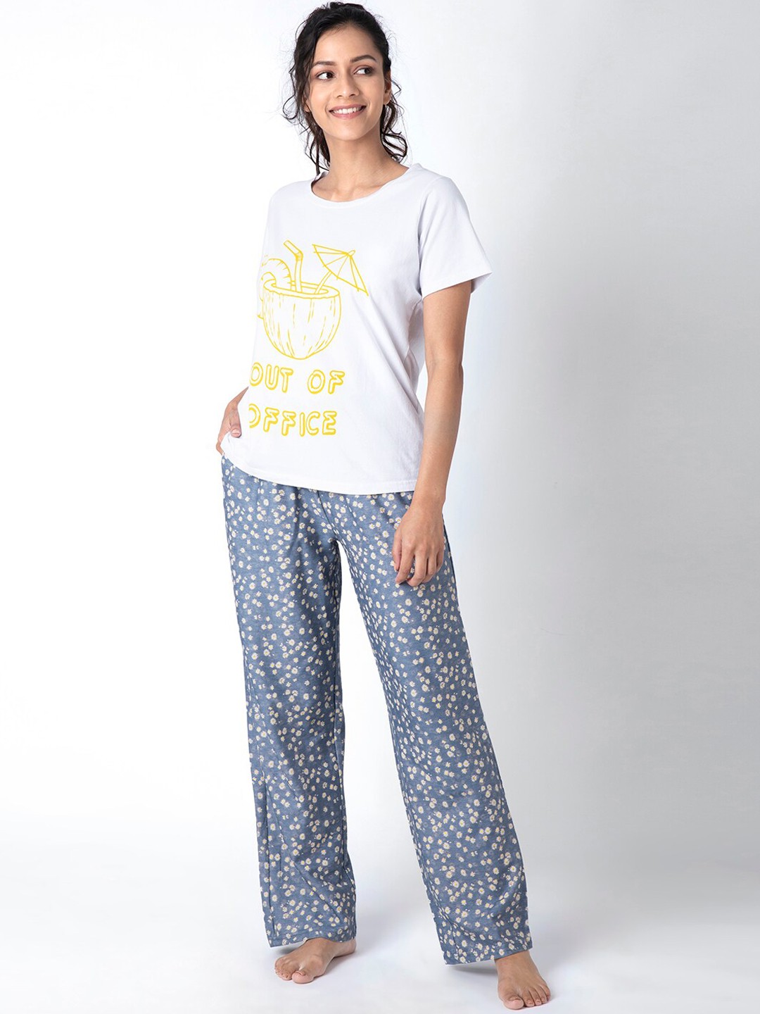 

FabAlley Women White & Yellow Printed Night suit