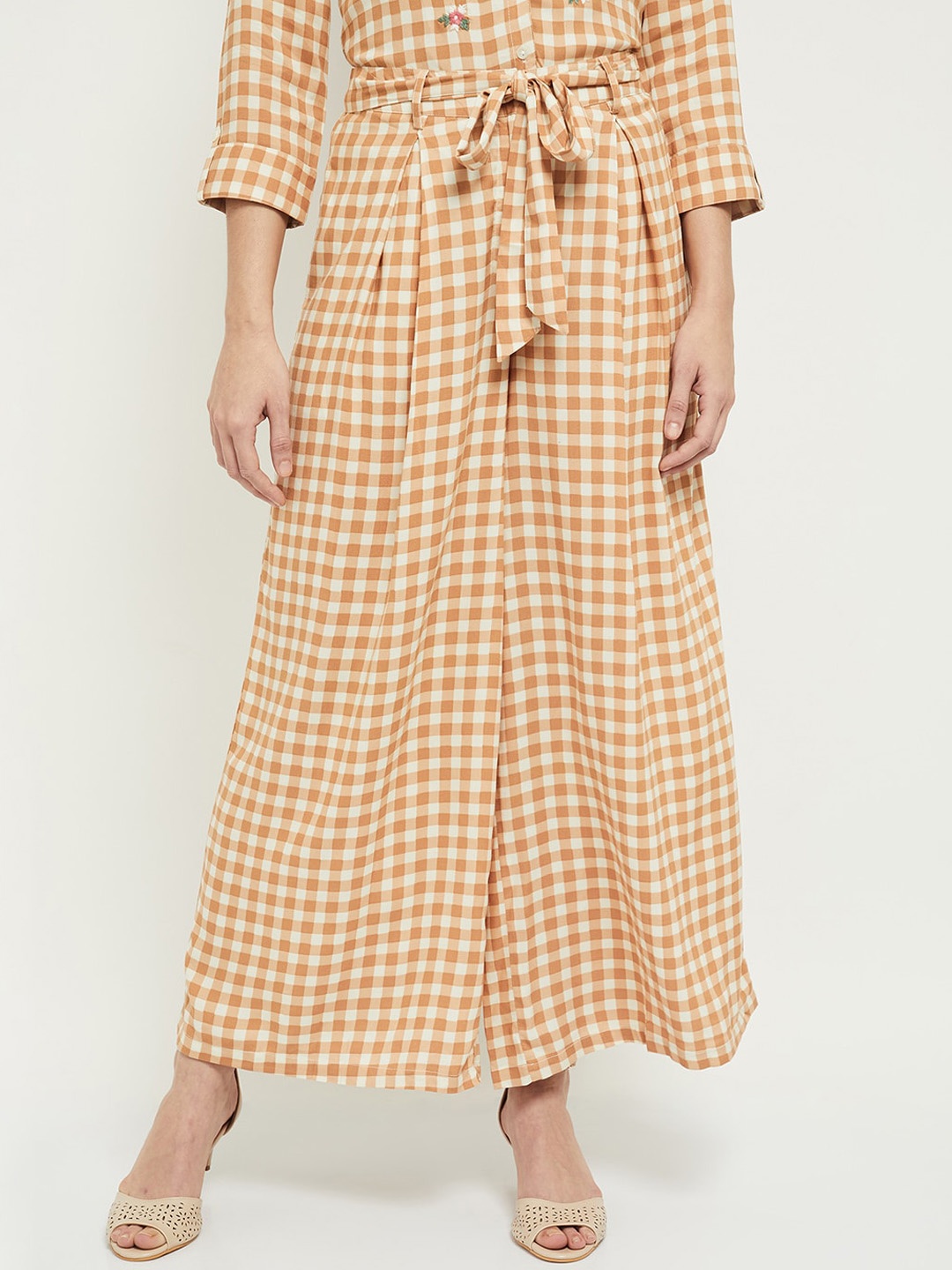 

max Women Beige Checked Pleated Flared Trousers