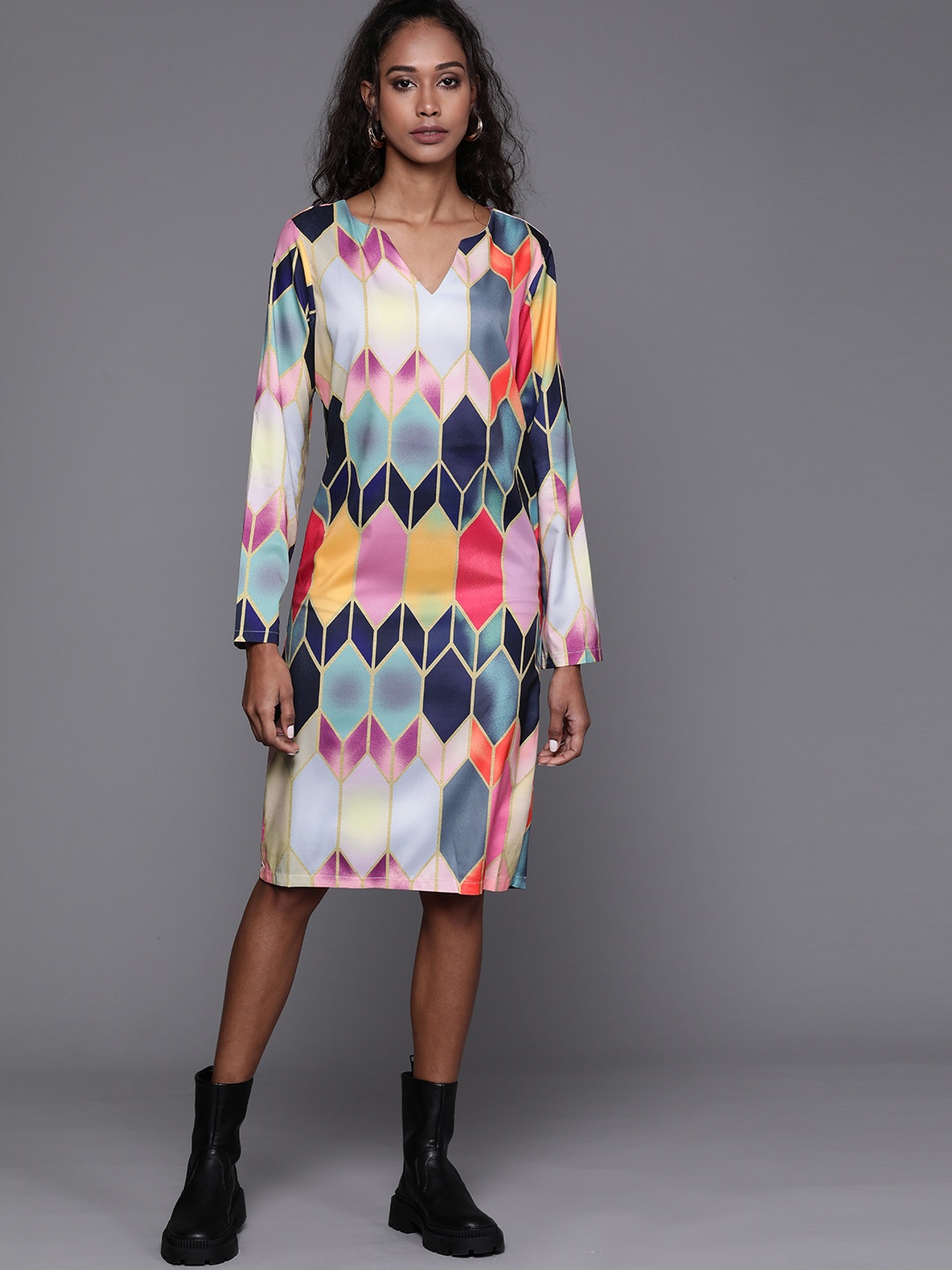 

JC Mode Yellow & Navy Blue Geometric Printed Sheath Dress