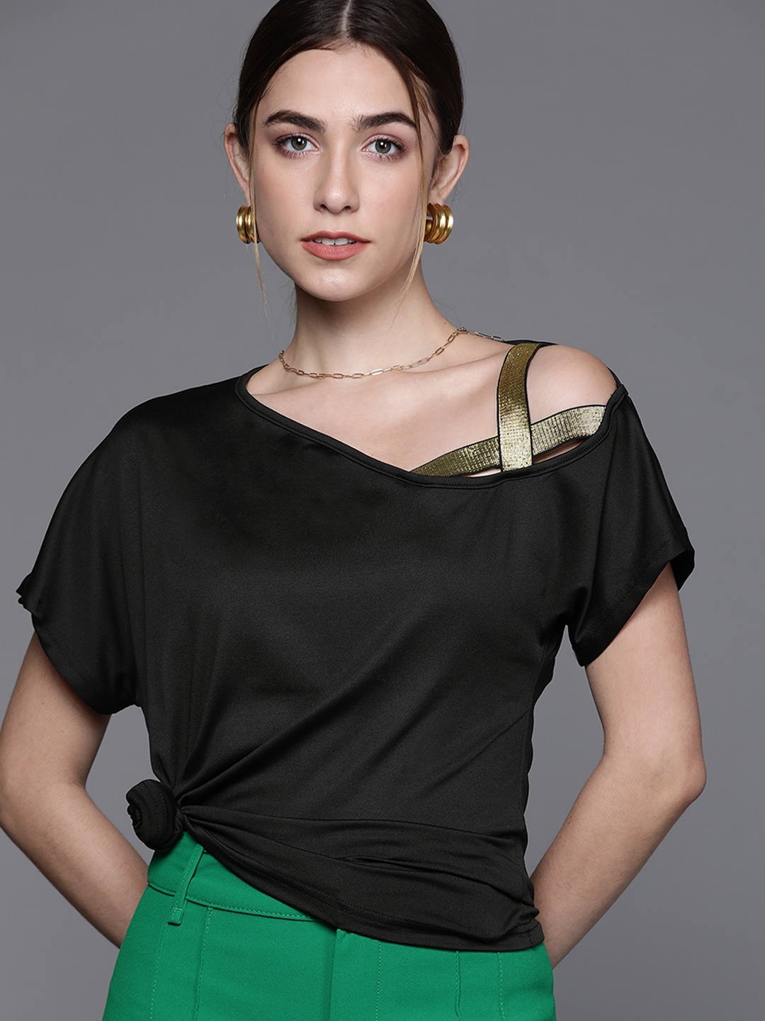 

JC Mode Black Solid Top