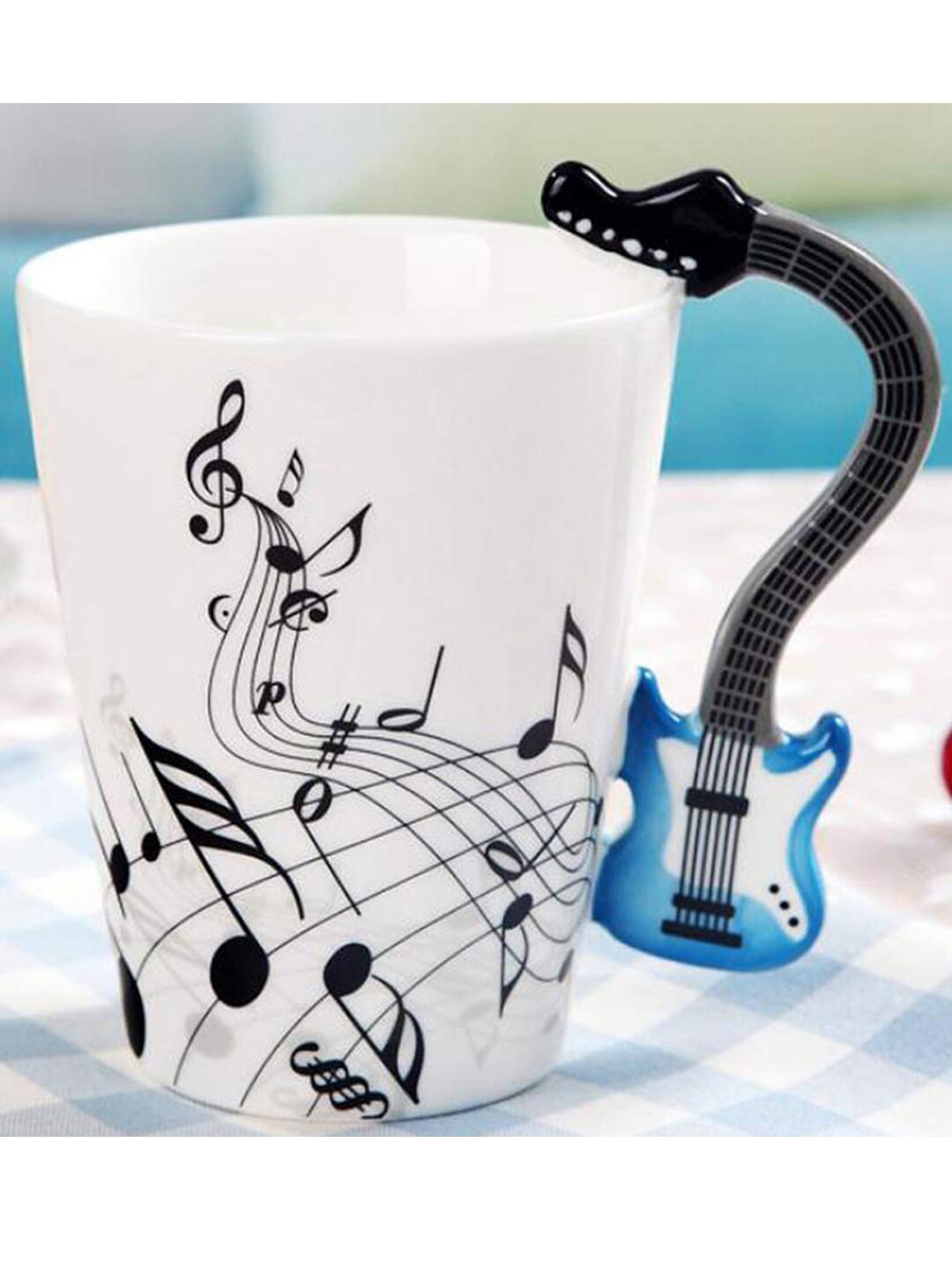 

BonZeaL White & Blue 3D Ceramic Guitar Mug