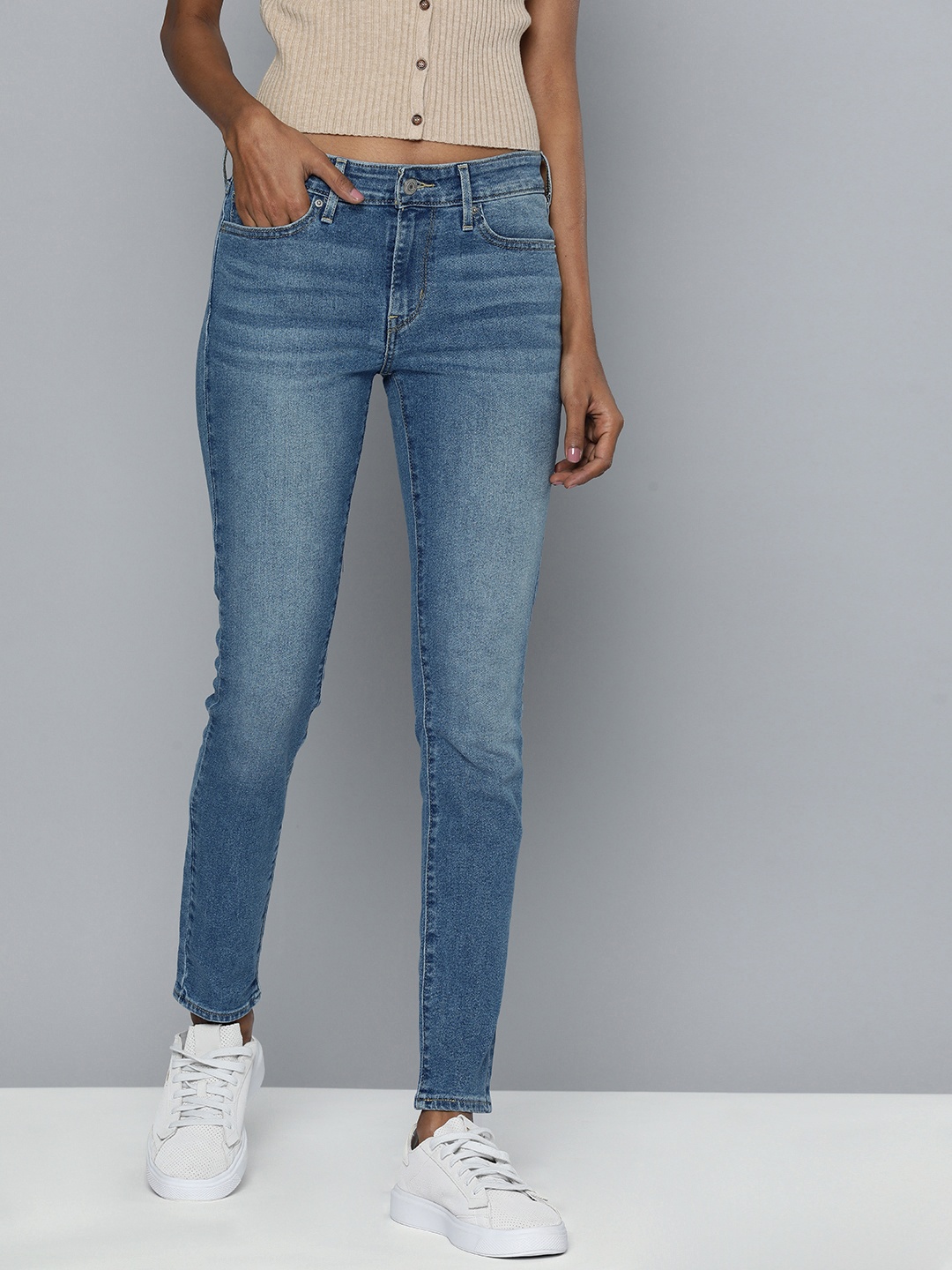 

Levis Women 711 Skinny Fit Heavy Fade Stretchable Mid-Rise Jeans, Blue