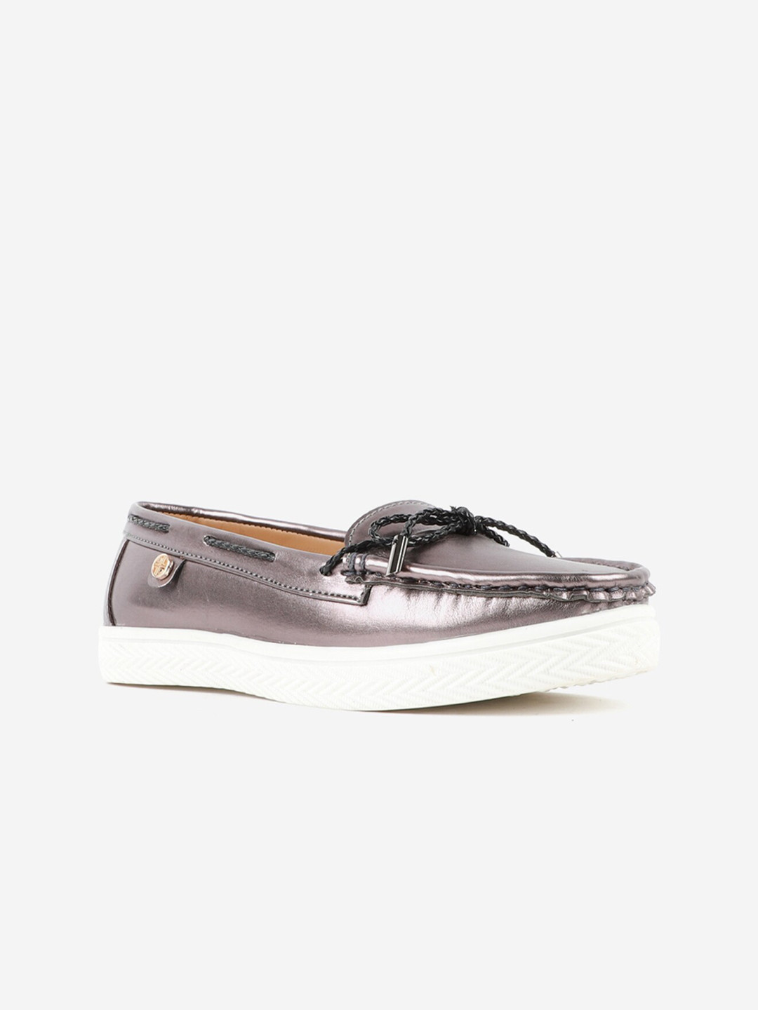 

Carlton London Women Gunmetal-Toned Loafers, Metallic