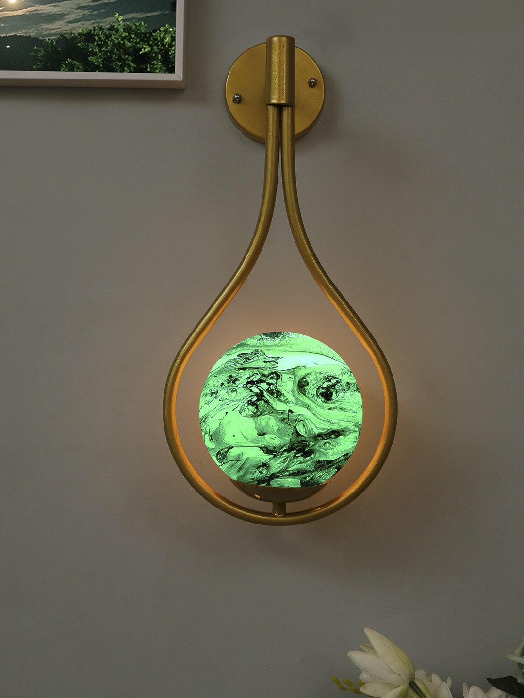 

Homesake Green Drop Neptune Golden Light Wall Lamp