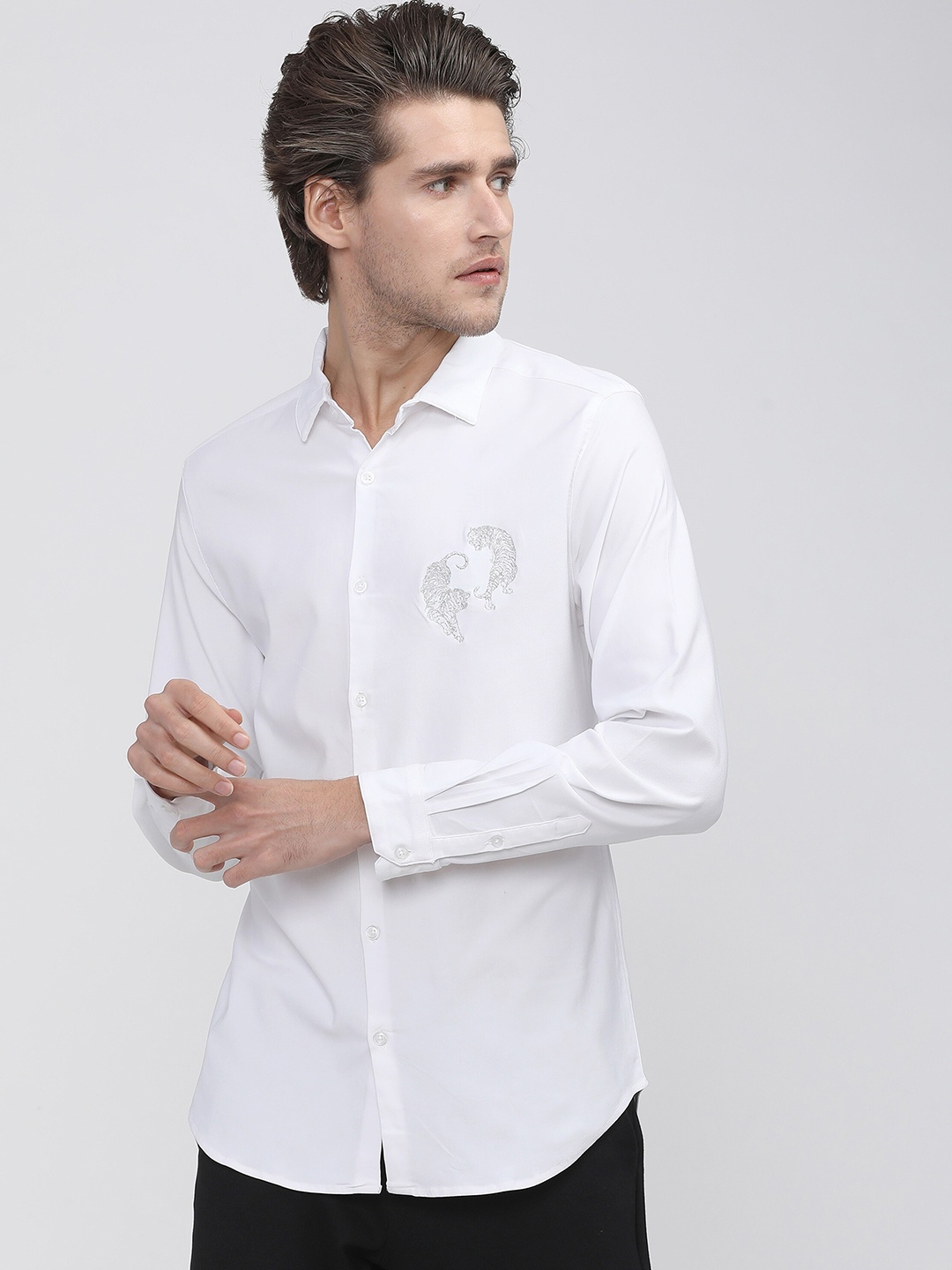 

HIGHLANDER Men White Slim Fit Casual Shirt